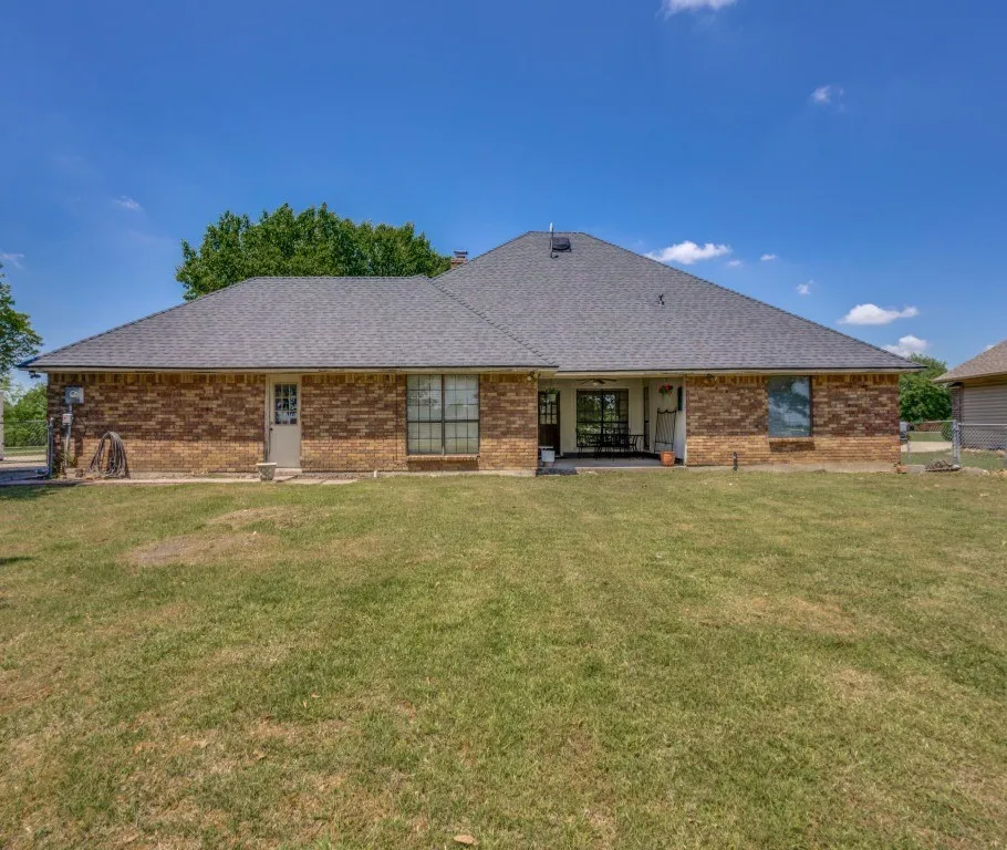 Single Family Residence For Sale in Collin County , 9A Rhea Mills Circle, Prosper, Texas 75078, 3 Bedroom, 2 Bathroom, 2 Garage spaces, 2,391 Sqft, built in 1985, Preowned, mls#21213119, Real Estate Agent in Prosper, Homes For Sale in Collin county, Homes For Sale in Prosper, Realtor in Prosper Texas, Real Estate Brokerage Independent Realty Texas, Luminita Cordes Realtor