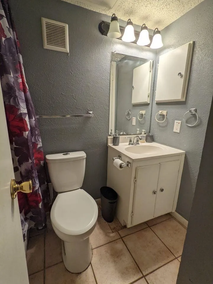 Condominium For Sale in Dallas County , 8110 Skillman Street 1064, Dallas, Texas 75231, 2 Bedroom, 2 Bathroom, Garage spaces, 843 Sqft, built in 1980, Preowned, mls#21213696, Real Estate Agent in Dallas, Homes For Sale in Dallas county, Homes For Sale in Dallas, Realtor in Dallas Texas, Real Estate Brokerage Independent Realty Texas, Luminita Cordes Realtor