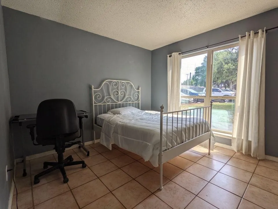 Condominium For Sale in Dallas County , 8110 Skillman Street 1064, Dallas, Texas 75231, 2 Bedroom, 2 Bathroom, Garage spaces, 843 Sqft, built in 1980, Preowned, mls#21213696, Real Estate Agent in Dallas, Homes For Sale in Dallas county, Homes For Sale in Dallas, Realtor in Dallas Texas, Real Estate Brokerage Independent Realty Texas, Luminita Cordes Realtor