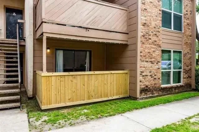 Condominium For Sale in Dallas County , 8110 Skillman Street 1064, Dallas, Texas 75231, 2 Bedroom, 2 Bathroom, Garage spaces, 843 Sqft, built in 1980, Preowned, mls#21213696, Real Estate Agent in Dallas, Homes For Sale in Dallas county, Homes For Sale in Dallas, Realtor in Dallas Texas, Real Estate Brokerage Independent Realty Texas, Luminita Cordes Realtor