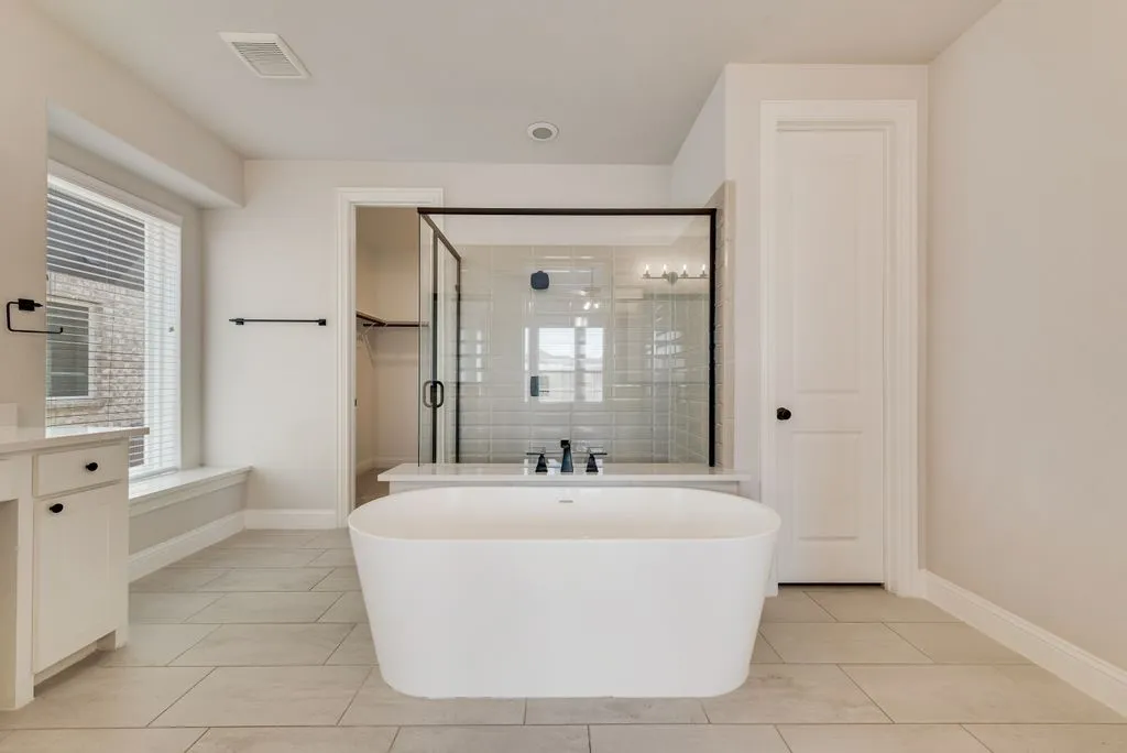 Single Family Residence For Sale in Dallas County , 503 Rock Rose Lane, Wylie, Texas 75098, 6 Bedroom, 5 Bathroom, 2 Garage spaces, 4,044 Sqft, built in 2022, Preowned, mls#21213735, Real Estate Agent in Wylie, Homes For Sale in Dallas county, Homes For Sale in Wylie, Realtor in Wylie Texas, Real Estate Brokerage Independent Realty Texas, Luminita Cordes Realtor