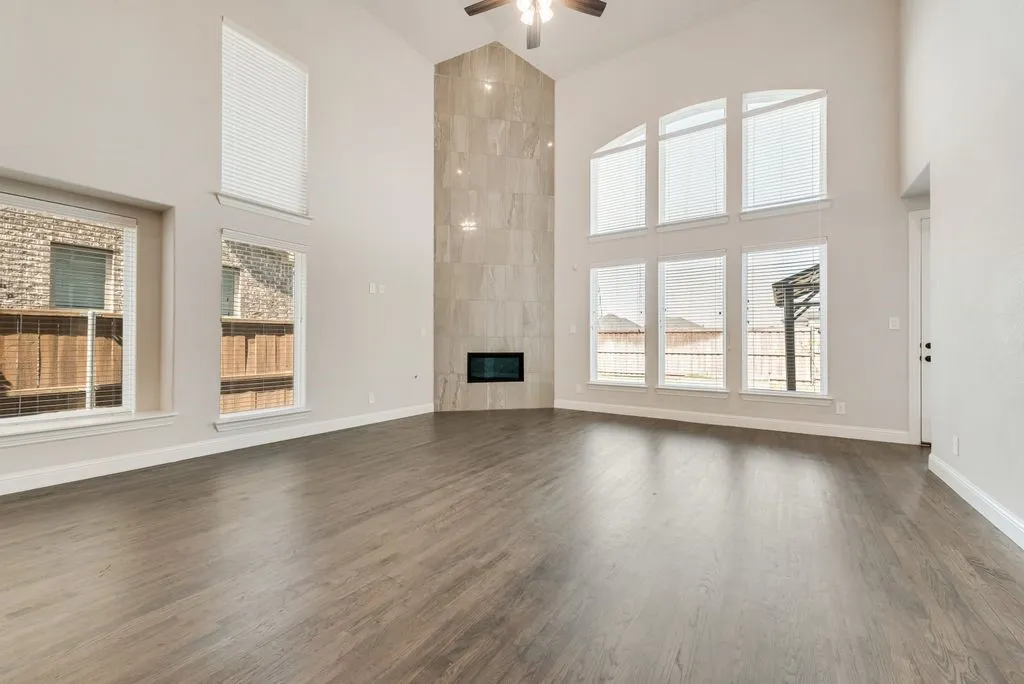 Single Family Residence For Sale in Dallas County , 503 Rock Rose Lane, Wylie, Texas 75098, 6 Bedroom, 5 Bathroom, 2 Garage spaces, 4,044 Sqft, built in 2022, Preowned, mls#21213735, Real Estate Agent in Wylie, Homes For Sale in Dallas county, Homes For Sale in Wylie, Realtor in Wylie Texas, Real Estate Brokerage Independent Realty Texas, Luminita Cordes Realtor