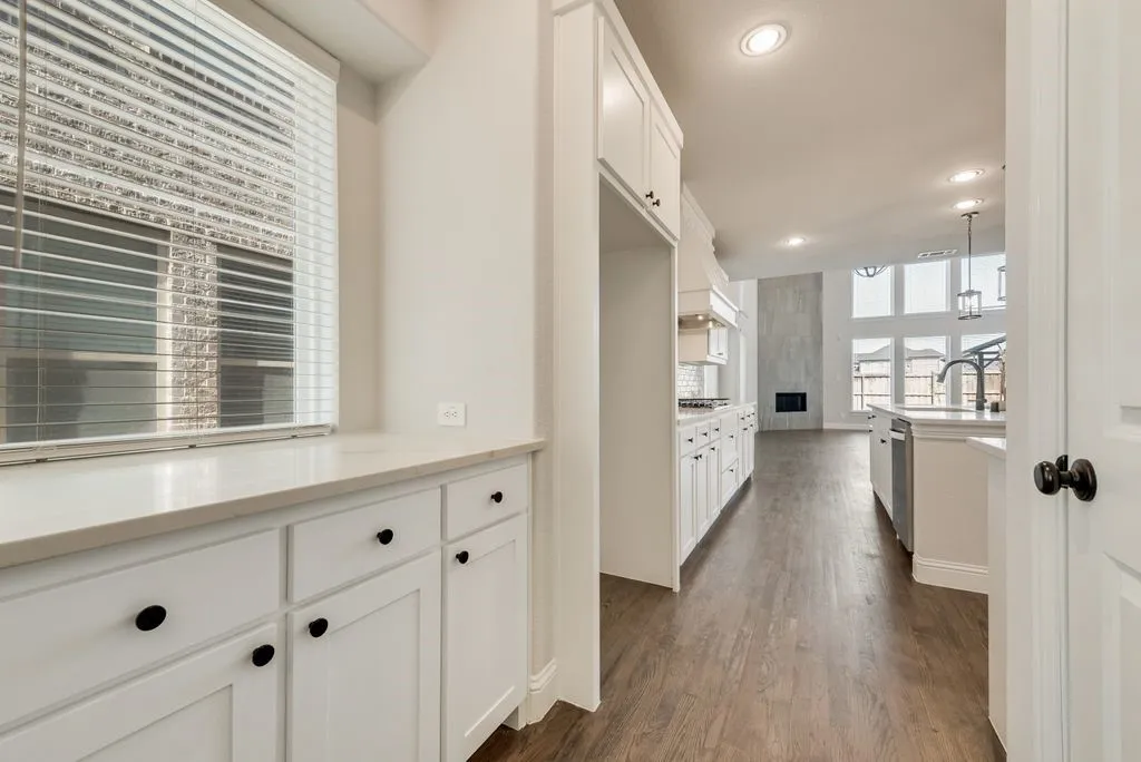 Single Family Residence For Sale in Dallas County , 503 Rock Rose Lane, Wylie, Texas 75098, 6 Bedroom, 5 Bathroom, 2 Garage spaces, 4,044 Sqft, built in 2022, Preowned, mls#21213735, Real Estate Agent in Wylie, Homes For Sale in Dallas county, Homes For Sale in Wylie, Realtor in Wylie Texas, Real Estate Brokerage Independent Realty Texas, Luminita Cordes Realtor