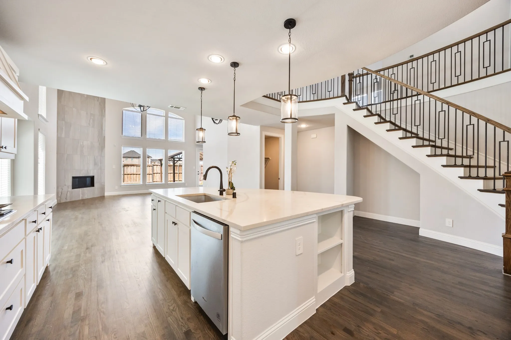 Single Family Residence For Sale in Dallas County , 503 Rock Rose Lane, Wylie, Texas 75098, 6 Bedroom, 5 Bathroom, 2 Garage spaces, 4,044 Sqft, built in 2022, Preowned, mls#21213735, Real Estate Agent in Wylie, Homes For Sale in Dallas county, Homes For Sale in Wylie, Realtor in Wylie Texas, Real Estate Brokerage Independent Realty Texas, Luminita Cordes Realtor
