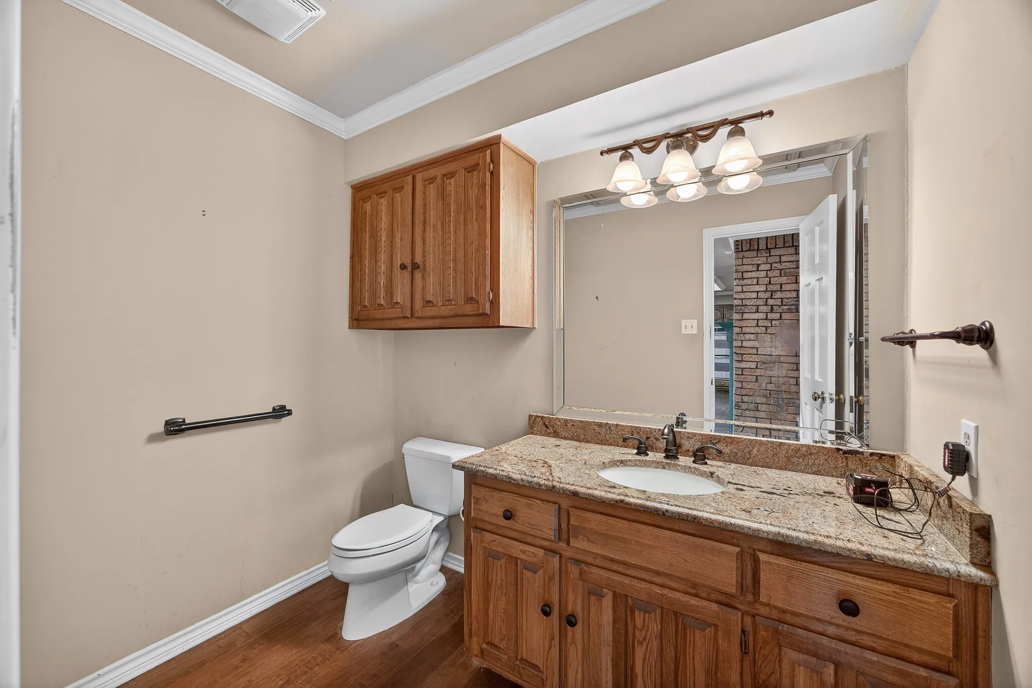 1/2 Bath