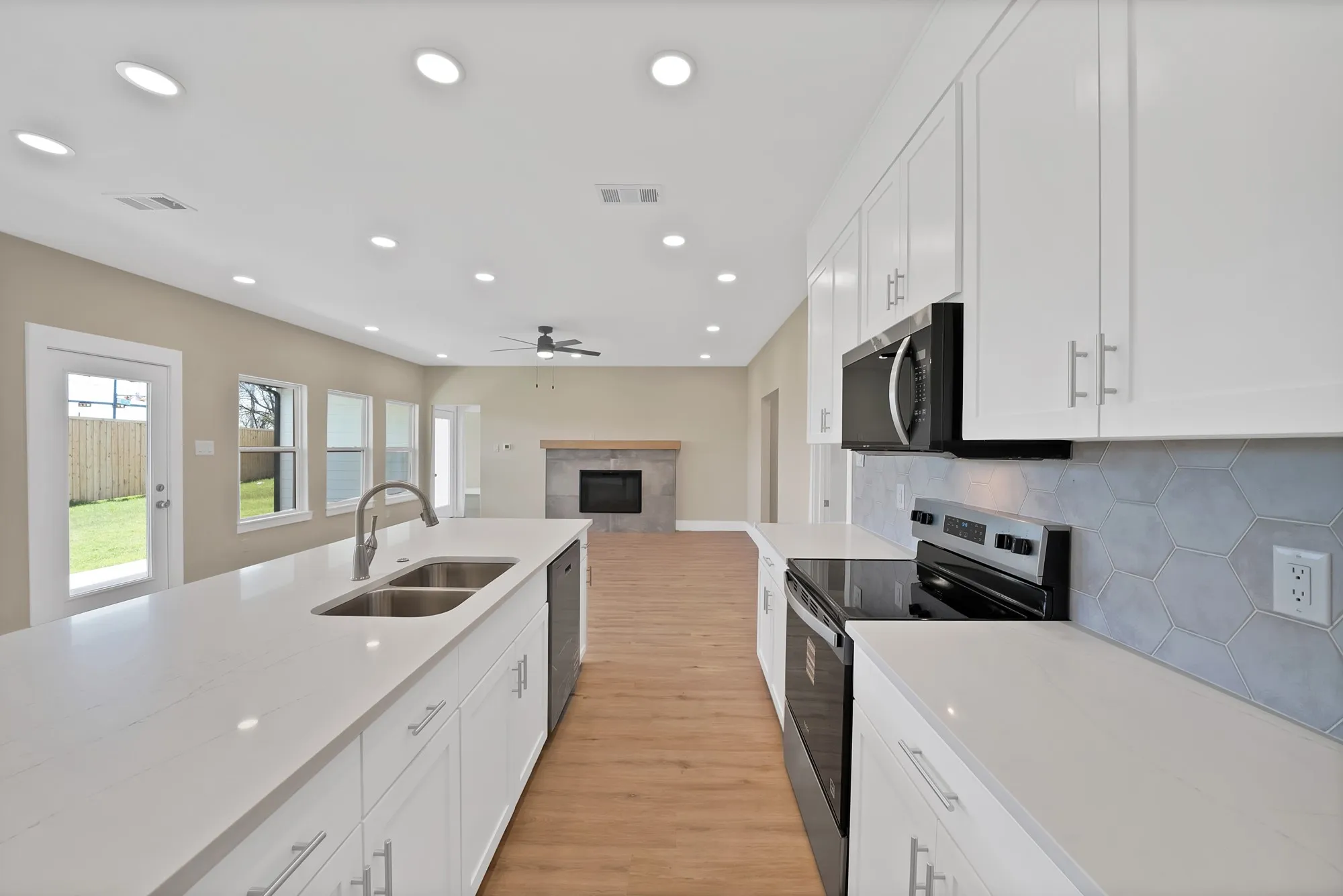 Single Family Residence For Sale in Denton County , 4616 Red Bud Court, The Colony, Texas 75056, 4 Bedroom, 3 Bathroom, 2 Garage spaces, 2,049 Sqft, built in 2025, mls#21213434, Real Estate Agent in The Colony, Homes For Sale in Denton county, Homes For Sale in The Colony, Realtor in The Colony Texas, Real Estate Brokerage Independent Realty Texas, Luminita Cordes Realtor