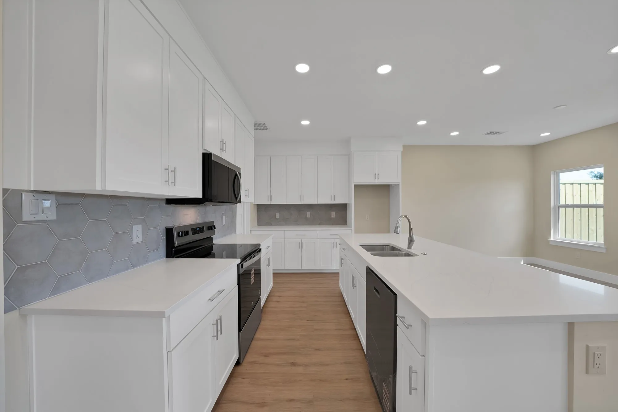 Single Family Residence For Sale in Denton County , 4616 Red Bud Court, The Colony, Texas 75056, 4 Bedroom, 3 Bathroom, 2 Garage spaces, 2,049 Sqft, built in 2025, mls#21213434, Real Estate Agent in The Colony, Homes For Sale in Denton county, Homes For Sale in The Colony, Realtor in The Colony Texas, Real Estate Brokerage Independent Realty Texas, Luminita Cordes Realtor