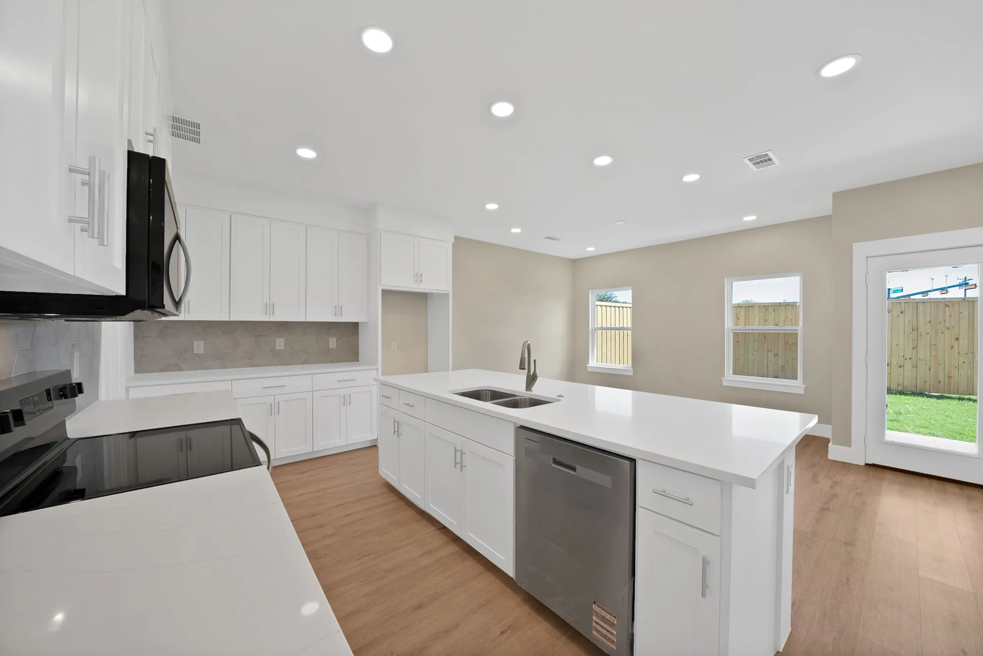 Single Family Residence For Sale in Denton County , 4616 Red Bud Court, The Colony, Texas 75056, 4 Bedroom, 3 Bathroom, 2 Garage spaces, 2,049 Sqft, built in 2025, mls#21213434, Real Estate Agent in The Colony, Homes For Sale in Denton county, Homes For Sale in The Colony, Realtor in The Colony Texas, Real Estate Brokerage Independent Realty Texas, Luminita Cordes Realtor