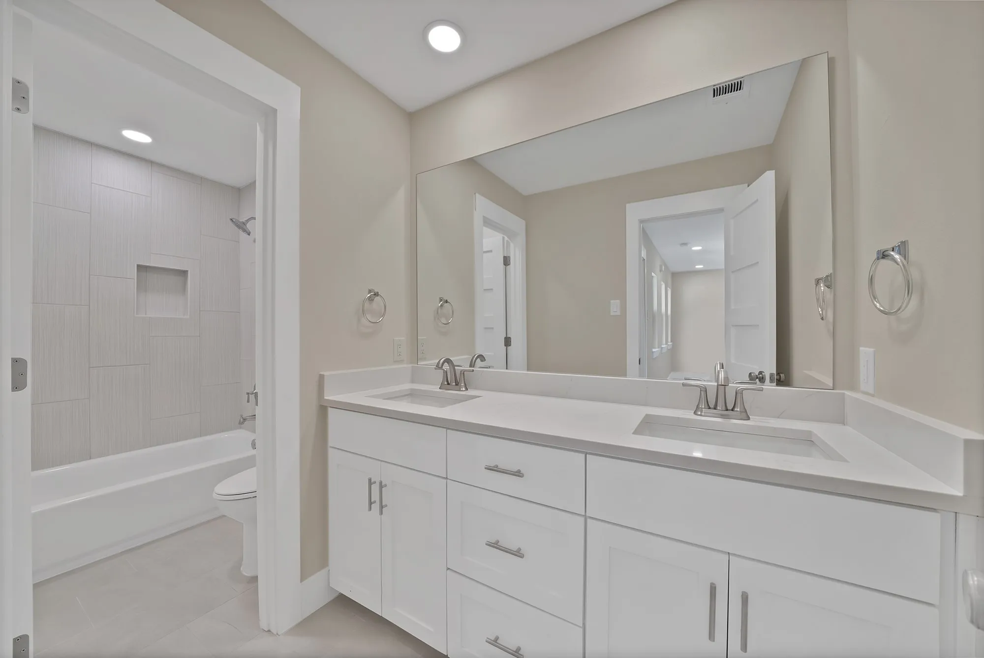 Single Family Residence For Sale in Denton County , 4616 Red Bud Court, The Colony, Texas 75056, 4 Bedroom, 3 Bathroom, 2 Garage spaces, 2,049 Sqft, built in 2025, mls#21213434, Real Estate Agent in The Colony, Homes For Sale in Denton county, Homes For Sale in The Colony, Realtor in The Colony Texas, Real Estate Brokerage Independent Realty Texas, Luminita Cordes Realtor