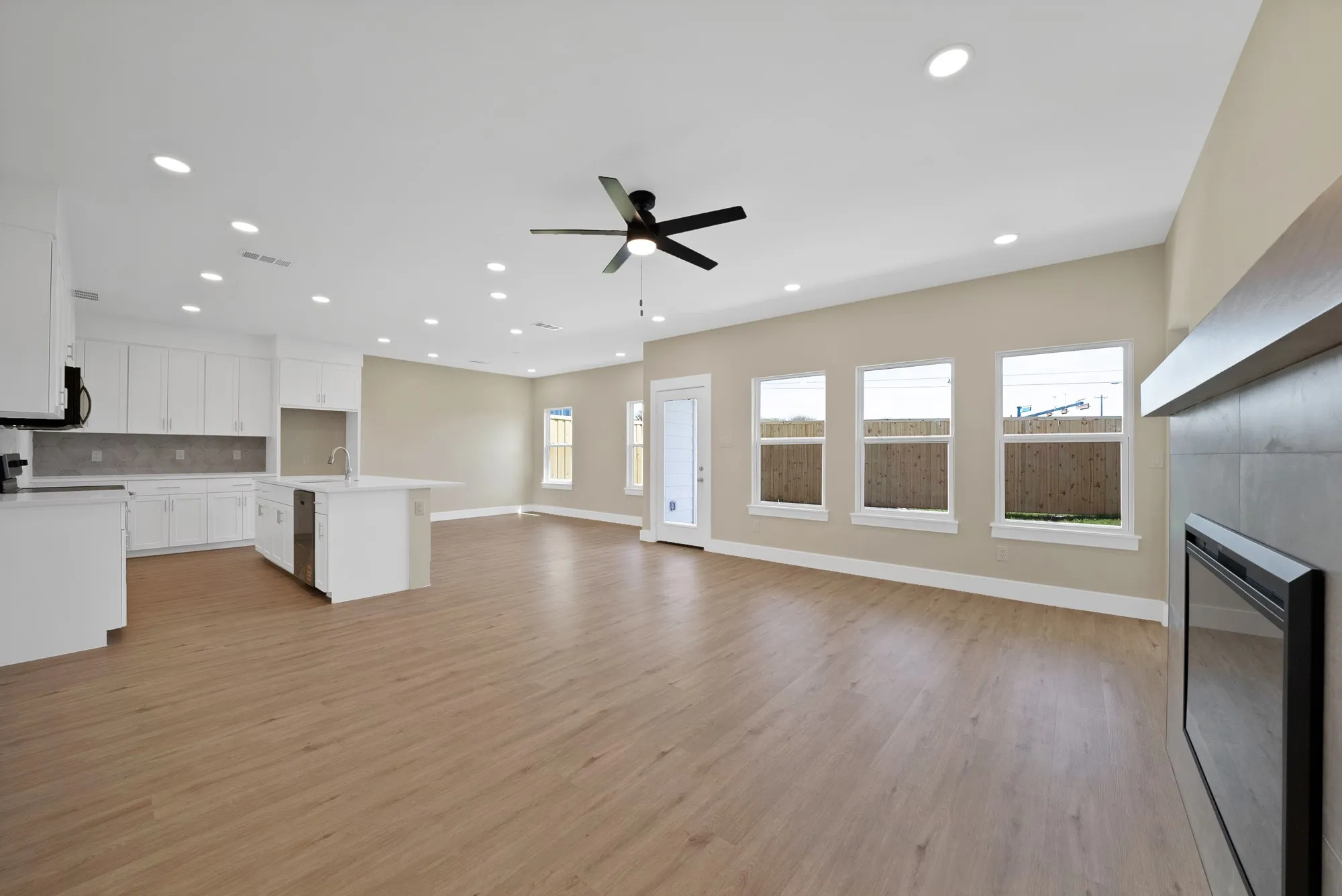 Single Family Residence For Sale in Denton County , 4616 Red Bud Court, The Colony, Texas 75056, 4 Bedroom, 3 Bathroom, 2 Garage spaces, 2,049 Sqft, built in 2025, mls#21213434, Real Estate Agent in The Colony, Homes For Sale in Denton county, Homes For Sale in The Colony, Realtor in The Colony Texas, Real Estate Brokerage Independent Realty Texas, Luminita Cordes Realtor