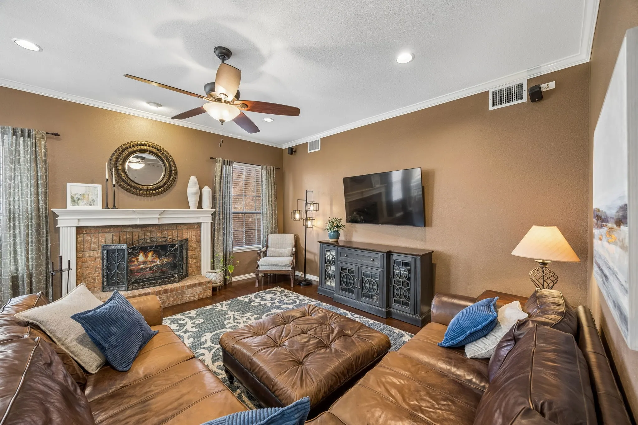 Single Family Residence For Sale in Collin County , 9612 Saint Annes Drive, Plano, Texas 75025, 4 Bedroom, 3 Bathroom, 2 Garage spaces, 3,250 Sqft, built in 1997, Preowned, mls#21198447, Real Estate Agent in Plano, Homes For Sale in Collin county, Homes For Sale in Plano, Realtor in Plano Texas, Real Estate Brokerage Independent Realty Texas, Luminita Cordes Realtor