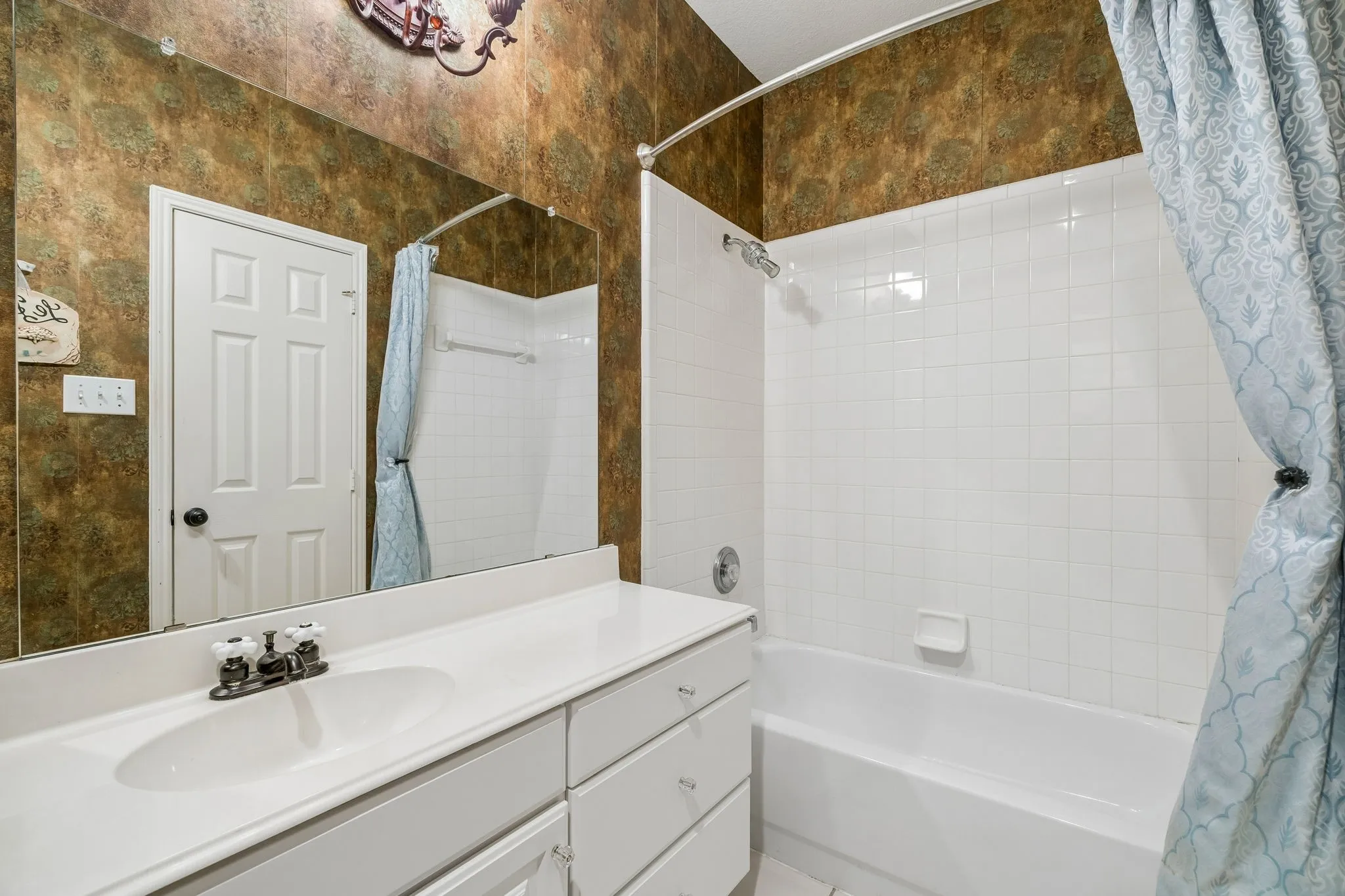 Full Bath