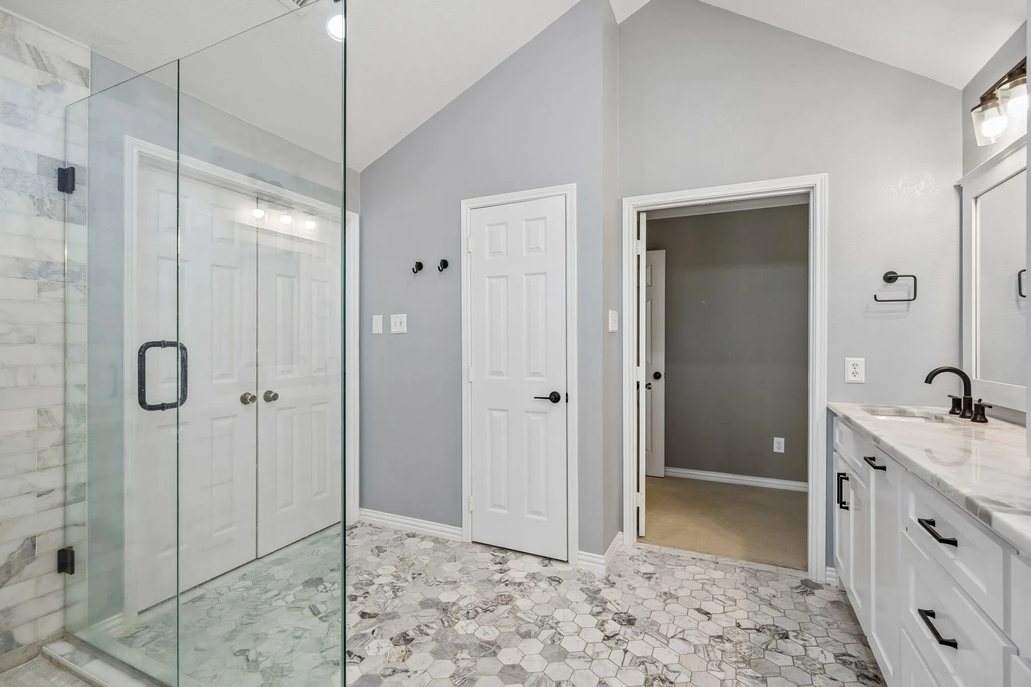 Single Family Residence For Sale in Collin County , 9612 Saint Annes Drive, Plano, Texas 75025, 4 Bedroom, 3 Bathroom, 2 Garage spaces, 3,250 Sqft, built in 1997, Preowned, mls#21198447, Real Estate Agent in Plano, Homes For Sale in Collin county, Homes For Sale in Plano, Realtor in Plano Texas, Real Estate Brokerage Independent Realty Texas, Luminita Cordes Realtor