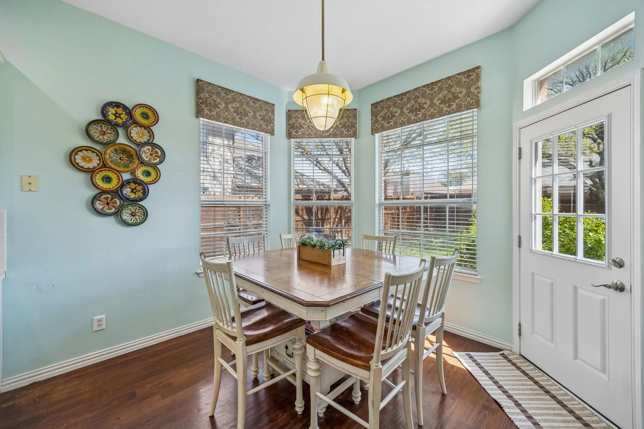 Single Family Residence For Sale in Collin County , 9612 Saint Annes Drive, Plano, Texas 75025, 4 Bedroom, 3 Bathroom, 2 Garage spaces, 3,250 Sqft, built in 1997, Preowned, mls#21198447, Real Estate Agent in Plano, Homes For Sale in Collin county, Homes For Sale in Plano, Realtor in Plano Texas, Real Estate Brokerage Independent Realty Texas, Luminita Cordes Realtor