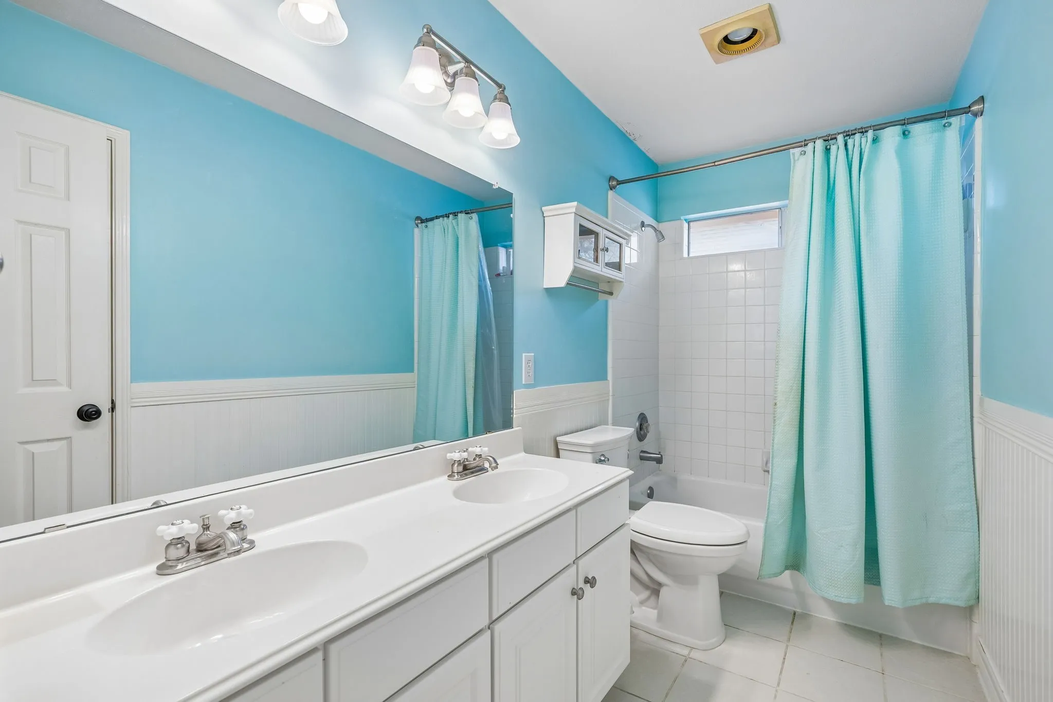Full Bath