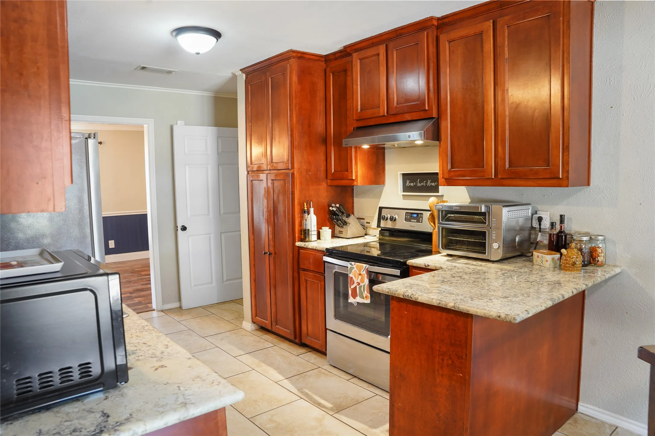 Single Family Residence For Sale in Hopkins County , 122 Jill Lane, Sulphur Springs, Texas 75482, 4 Bedroom, 2 Bathroom, 2 Garage spaces, 2,089 Sqft, built in 1974, mls#21214042, Real Estate Agent in Sulphur Springs, Homes For Sale in Hopkins county, Homes For Sale in Sulphur Springs, Realtor in Sulphur Springs Texas, Real Estate Brokerage Independent Realty Texas, Luminita Cordes Realtor
