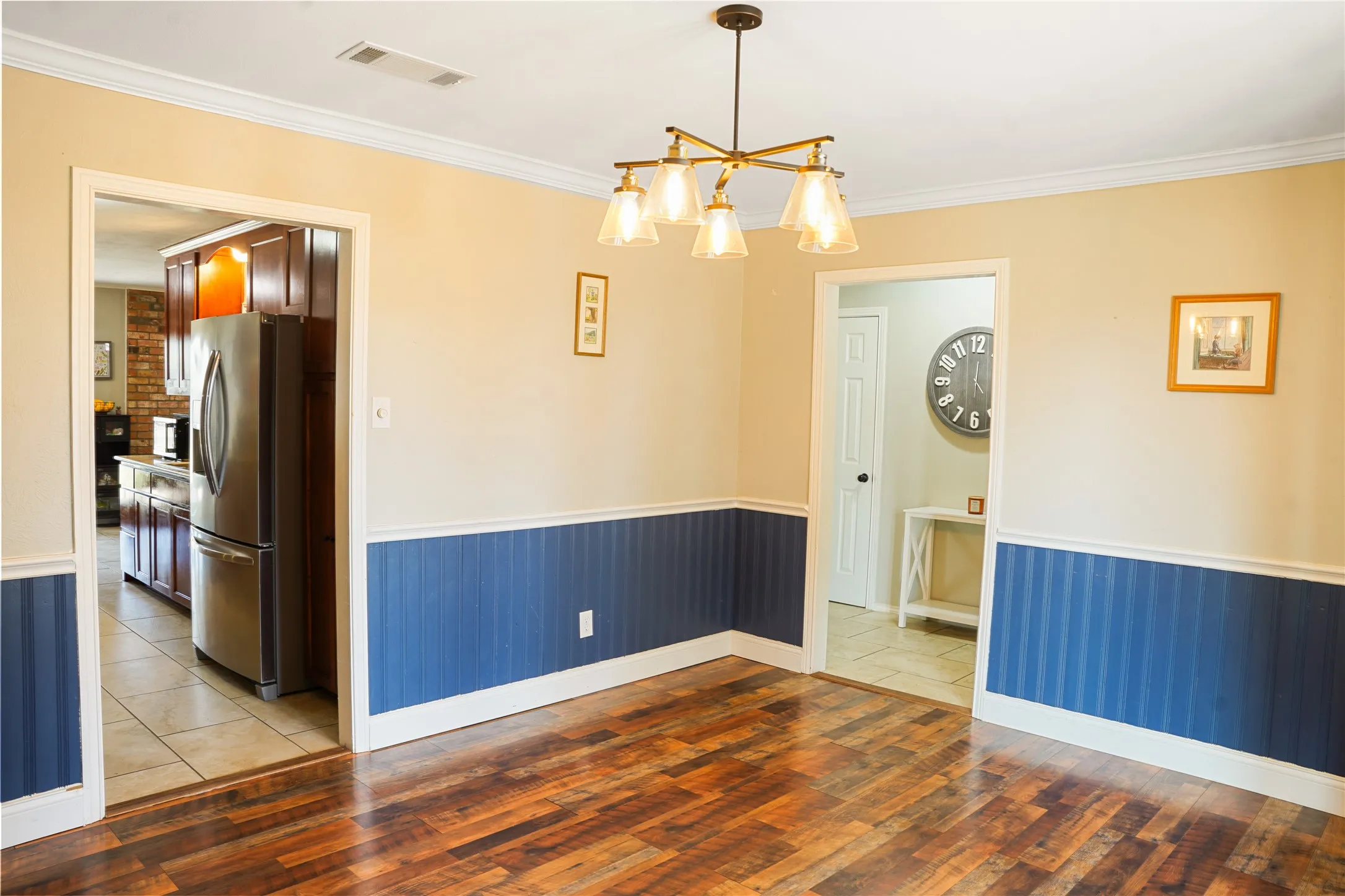 Single Family Residence For Sale in Hopkins County , 122 Jill Lane, Sulphur Springs, Texas 75482, 4 Bedroom, 2 Bathroom, 2 Garage spaces, 2,089 Sqft, built in 1974, mls#21214042, Real Estate Agent in Sulphur Springs, Homes For Sale in Hopkins county, Homes For Sale in Sulphur Springs, Realtor in Sulphur Springs Texas, Real Estate Brokerage Independent Realty Texas, Luminita Cordes Realtor