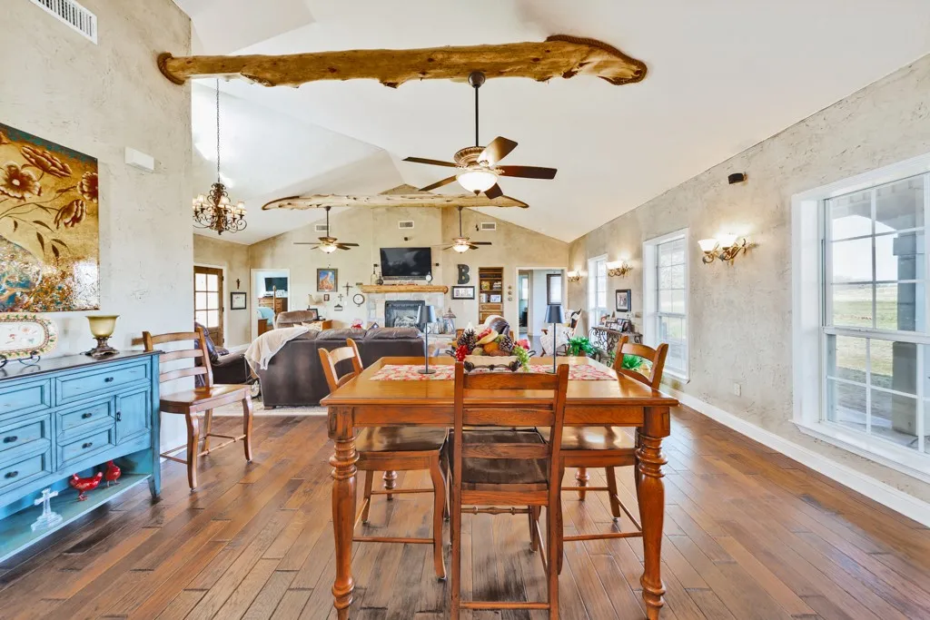 Single Family Residence For Sale in Montague County , 4460 Hildreth Pool Road, Bowie, Texas 76230, 3 Bedroom, 2 Bathroom, Garage spaces, 2,036 Sqft, built in 2009, mls#21203747, Real Estate Agent in Bowie, Homes For Sale in Montague county, Homes For Sale in Bowie, Realtor in Bowie Texas, Real Estate Brokerage Independent Realty Texas, Luminita Cordes Realtor