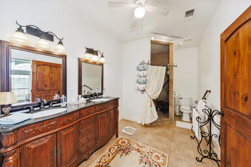 Single Family Residence For Sale in Montague County , 4460 Hildreth Pool Road, Bowie, Texas 76230, 3 Bedroom, 2 Bathroom, Garage spaces, 2,036 Sqft, built in 2009, mls#21203747, Real Estate Agent in Bowie, Homes For Sale in Montague county, Homes For Sale in Bowie, Realtor in Bowie Texas, Real Estate Brokerage Independent Realty Texas, Luminita Cordes Realtor