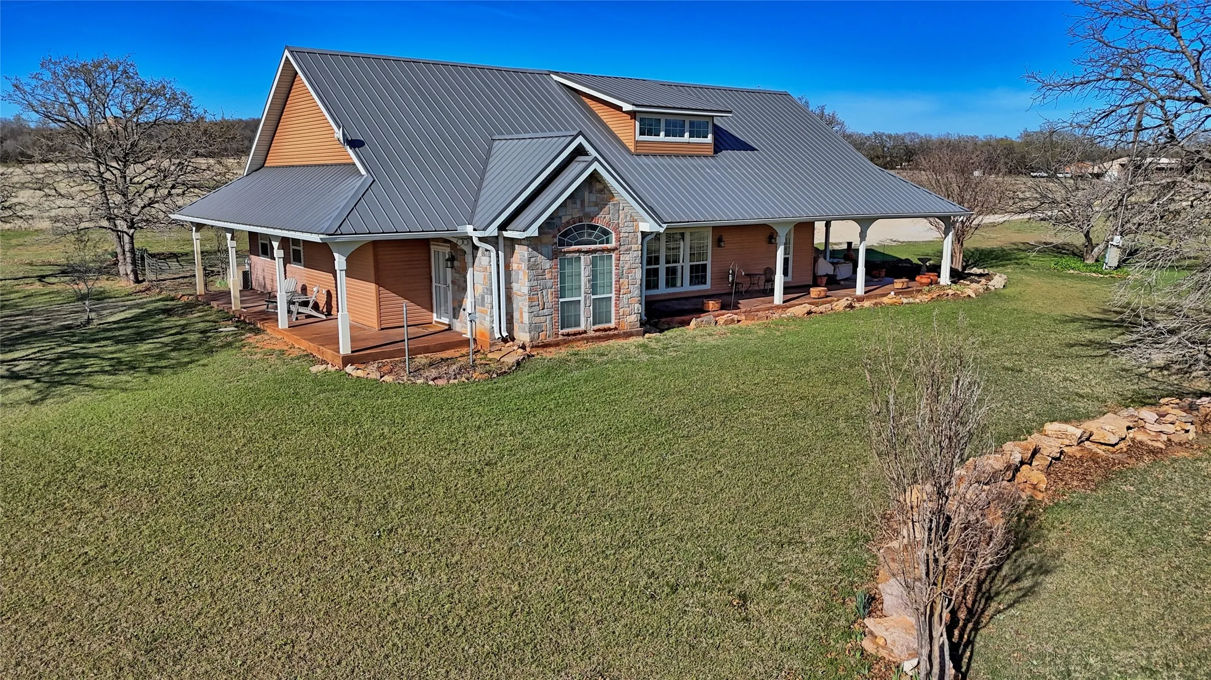 Single Family Residence For Sale in Montague County , 4460 Hildreth Pool Road, Bowie, Texas 76230, 3 Bedroom, 2 Bathroom, Garage spaces, 2,036 Sqft, built in 2009, mls#21203747, Real Estate Agent in Bowie, Homes For Sale in Montague county, Homes For Sale in Bowie, Realtor in Bowie Texas, Real Estate Brokerage Independent Realty Texas, Luminita Cordes Realtor