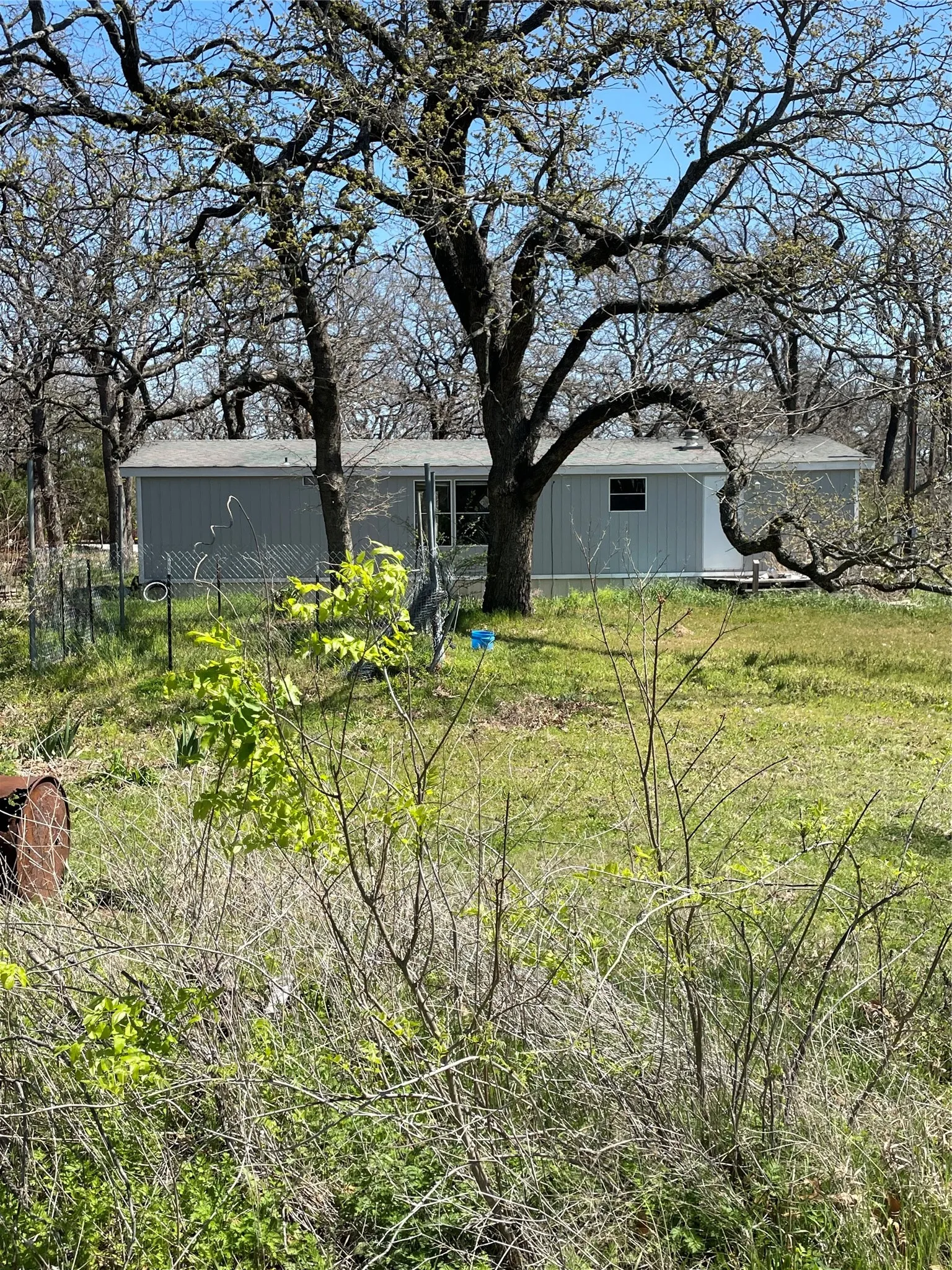 Mobile Home For Sale in Parker County , 131 Sadie Lane, Springtown, Texas 76082, 3 Bedrooms, 2 Bathrooms, Garage spaces, 1,200 Sqft, built in 1984, Price $129,000, mls#21214027, Real Estate Agent in Springtown, Homes For Sale in Parker county, Homes For Sale in Springtown, Realtor in Springtown Texas, Real Estate Brokerage Independent Realty Texas, Luminita Cordes Realtor