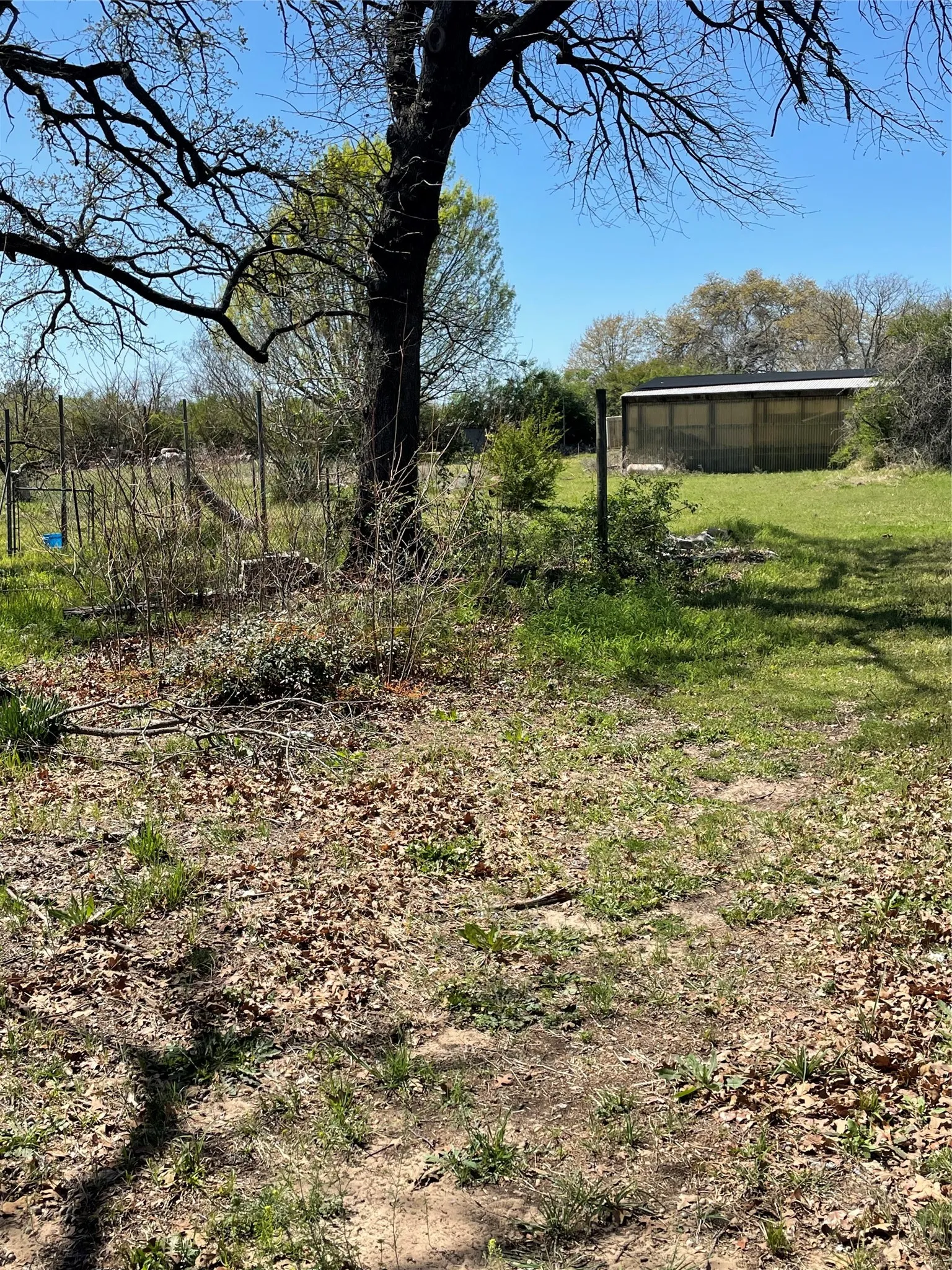 Mobile Home For Sale in Parker County , 131 Sadie Lane, Springtown, Texas 76082, 3 Bedrooms, 2 Bathrooms, Garage spaces, 1,200 Sqft, built in 1984, Price $129,000, mls#21214027, Real Estate Agent in Springtown, Homes For Sale in Parker county, Homes For Sale in Springtown, Realtor in Springtown Texas, Real Estate Brokerage Independent Realty Texas, Luminita Cordes Realtor