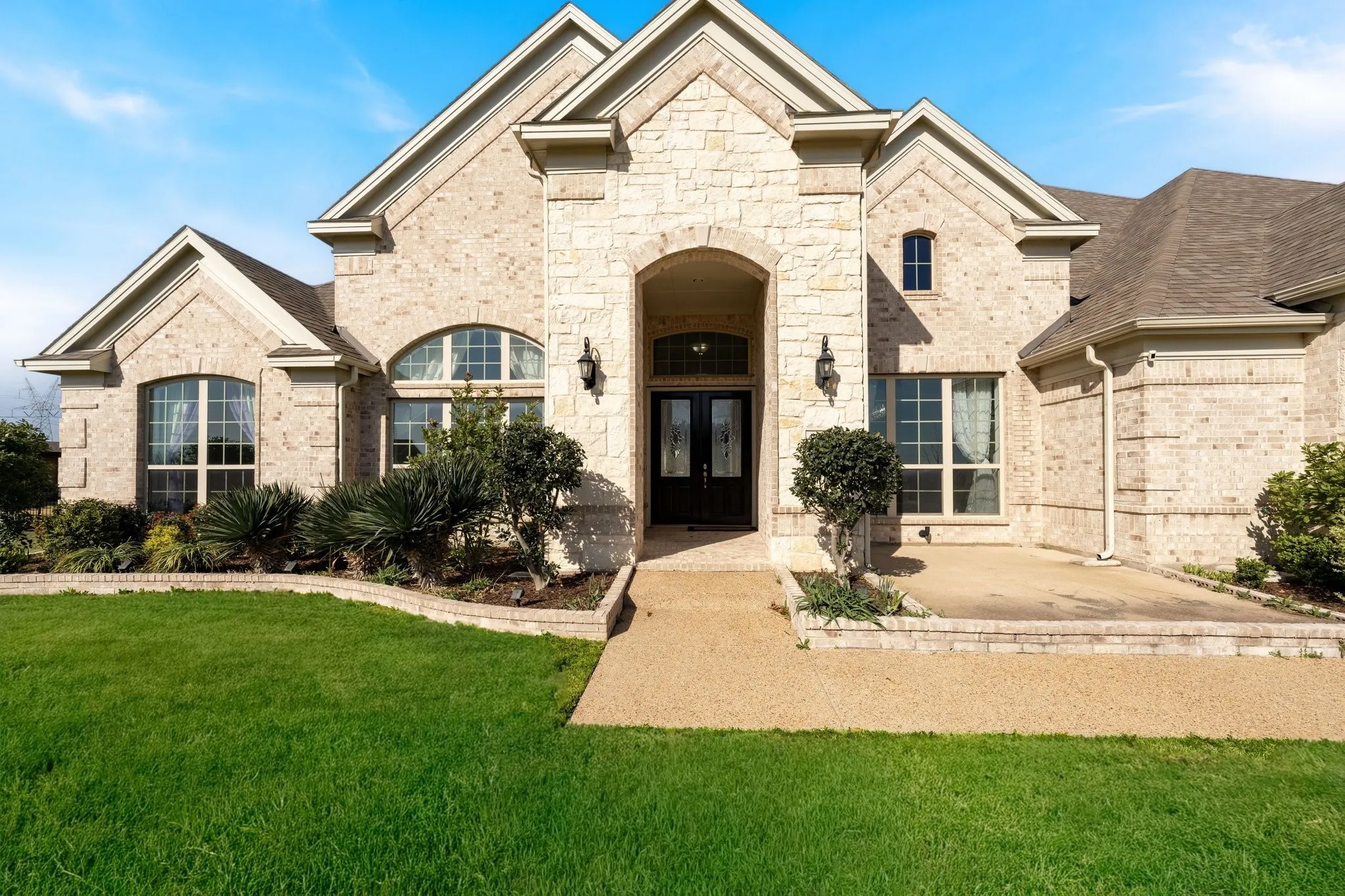 Single Family Residence For Sale in Collin County , 4601 Whitestone Drive, Parker, Texas 75002, 6 Bedroom, 7 Bathroom, 3 Garage spaces, 4,772 Sqft, built in 2020, mls#21211059, Real Estate Agent in Parker, Homes For Sale in Collin county, Homes For Sale in Parker, Realtor in Parker Texas, Real Estate Brokerage Independent Realty Texas, Luminita Cordes Realtor