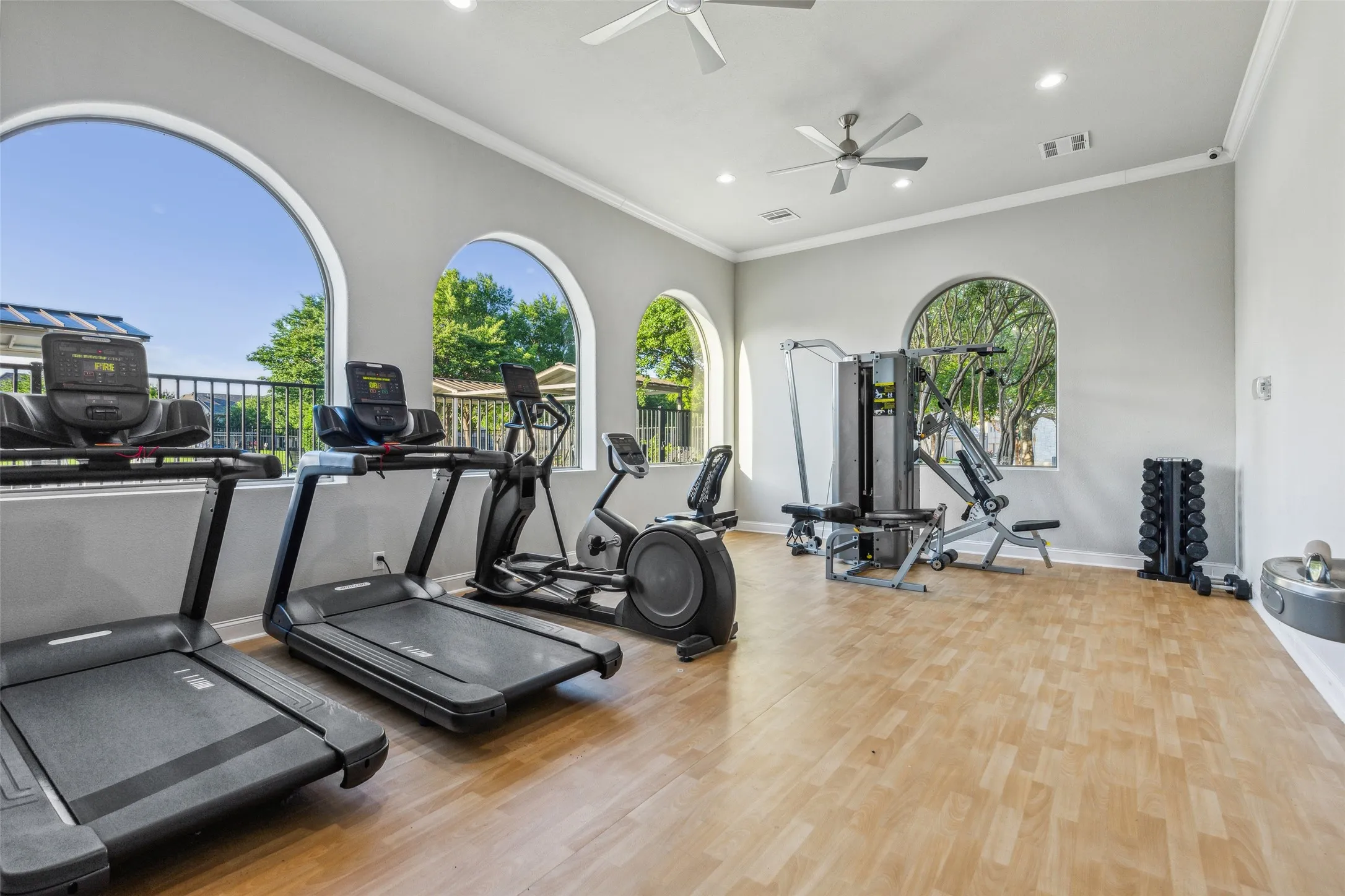Townhouse For Sale in Collin County , 5500 Conch Train Road, Mc Kinney, Texas 75070, 3 Bedroom, 3 Bathroom, 2 Garage spaces, 1,558 Sqft, built in 2006, Preowned, mls#21206544, Real Estate Agent in Mc Kinney, Homes For Sale in Collin county, Homes For Sale in Mc Kinney, Realtor in Mc Kinney Texas, Real Estate Brokerage Independent Realty Texas, Luminita Cordes Realtor