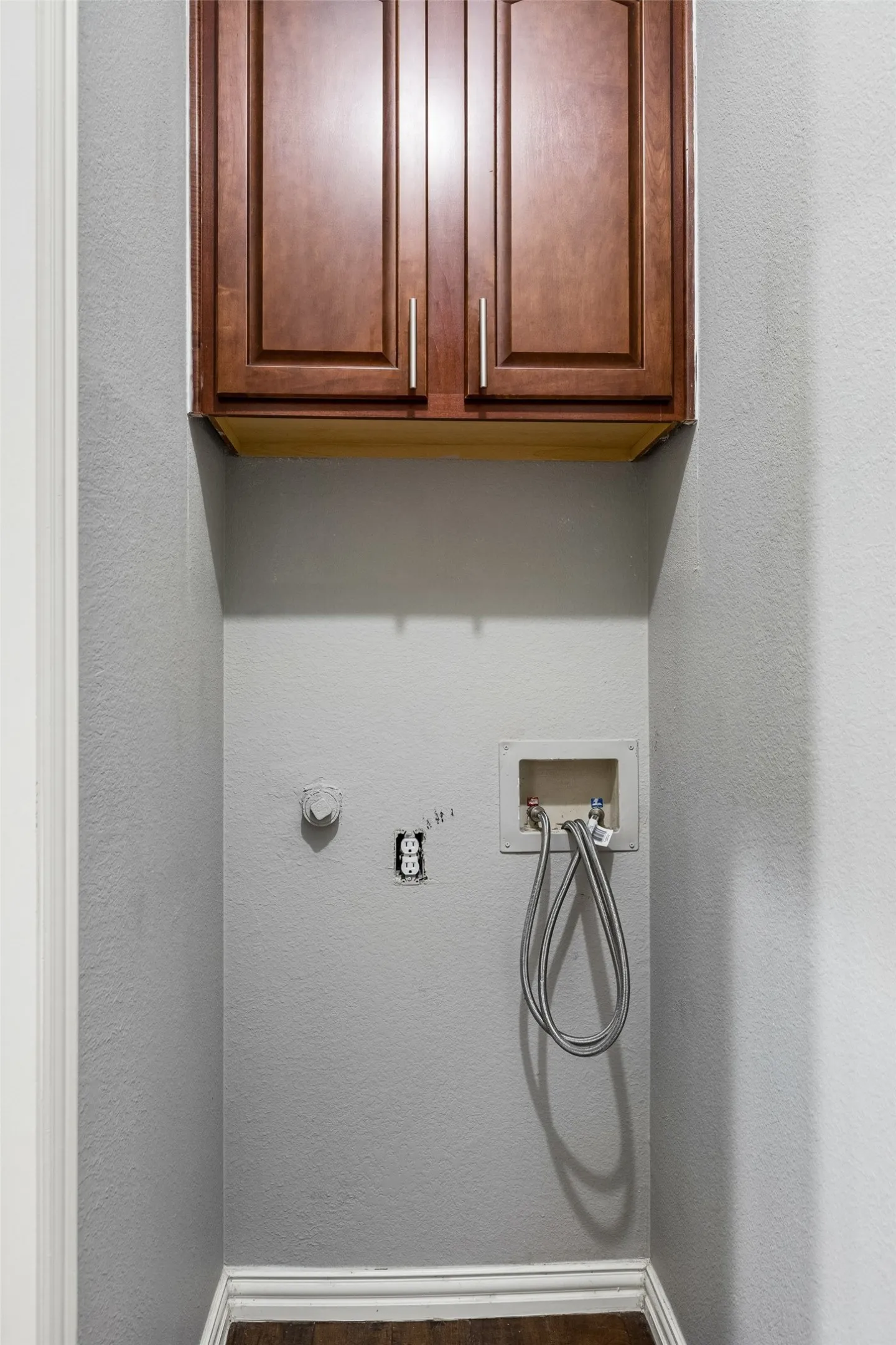 Townhouse For Sale in Collin County , 5500 Conch Train Road, Mc Kinney, Texas 75070, 3 Bedroom, 3 Bathroom, 2 Garage spaces, 1,558 Sqft, built in 2006, Preowned, mls#21206544, Real Estate Agent in Mc Kinney, Homes For Sale in Collin county, Homes For Sale in Mc Kinney, Realtor in Mc Kinney Texas, Real Estate Brokerage Independent Realty Texas, Luminita Cordes Realtor