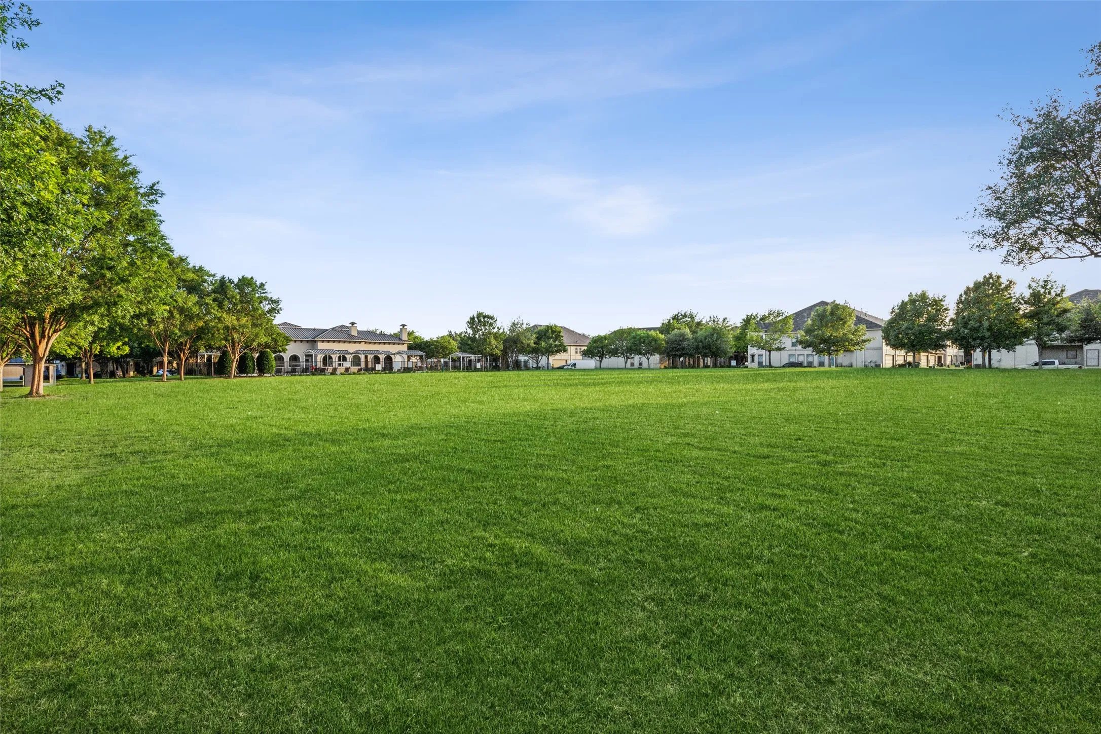 Townhouse For Sale in Collin County , 5500 Conch Train Road, Mc Kinney, Texas 75070, 3 Bedroom, 3 Bathroom, 2 Garage spaces, 1,558 Sqft, built in 2006, Preowned, mls#21206544, Real Estate Agent in Mc Kinney, Homes For Sale in Collin county, Homes For Sale in Mc Kinney, Realtor in Mc Kinney Texas, Real Estate Brokerage Independent Realty Texas, Luminita Cordes Realtor