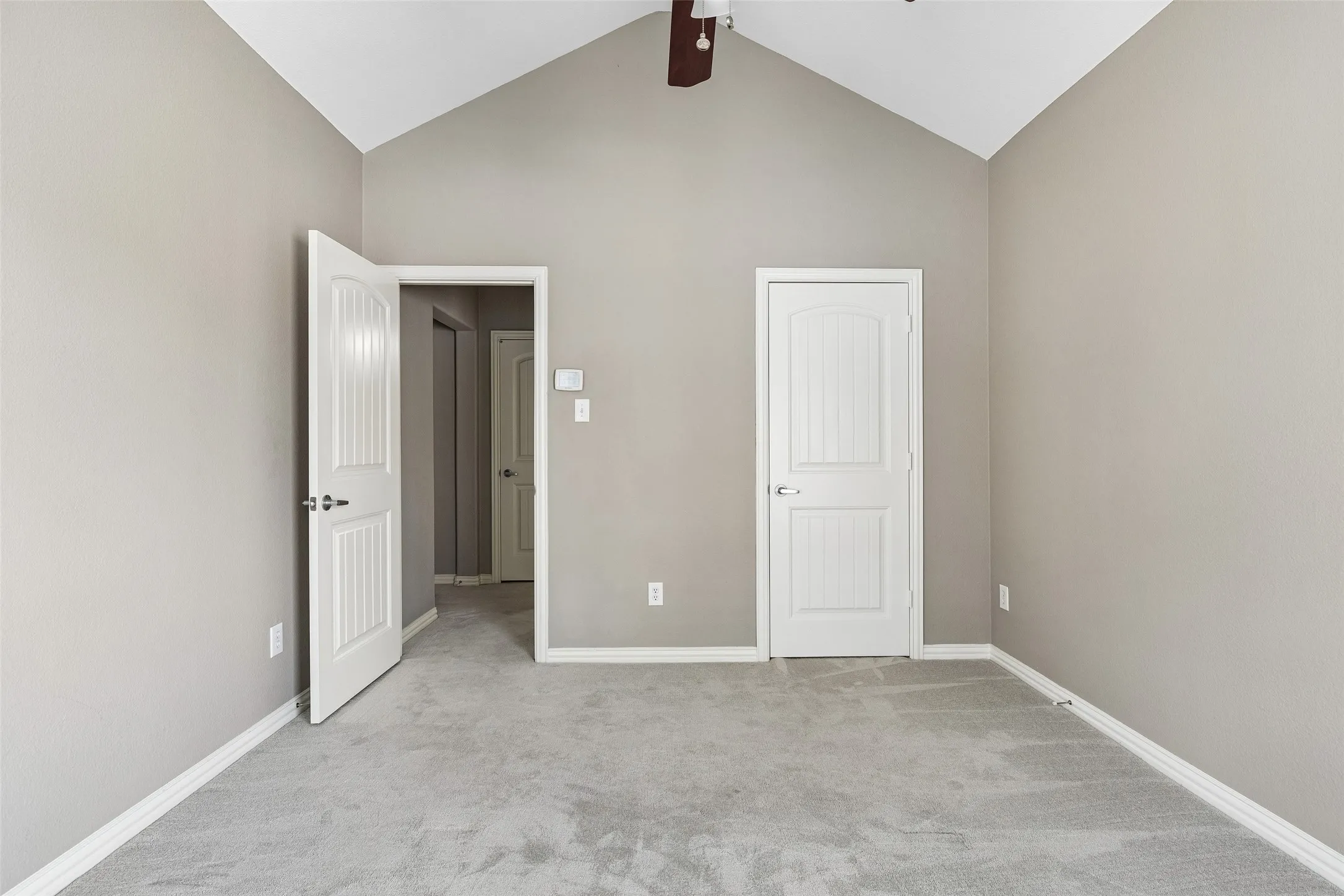 Townhouse For Sale in Collin County , 5500 Conch Train Road, Mc Kinney, Texas 75070, 3 Bedroom, 3 Bathroom, 2 Garage spaces, 1,558 Sqft, built in 2006, Preowned, mls#21206544, Real Estate Agent in Mc Kinney, Homes For Sale in Collin county, Homes For Sale in Mc Kinney, Realtor in Mc Kinney Texas, Real Estate Brokerage Independent Realty Texas, Luminita Cordes Realtor