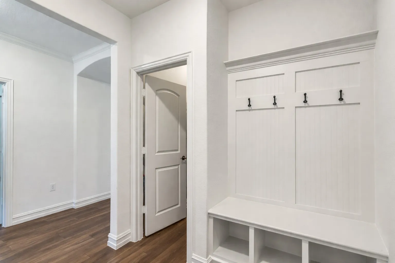 Single Family Residence For Sale in Collin County , 424 Long Pines Drive, Mc Kinney, Texas 75071, 2 Bedroom, 2 Bathroom, 2 Garage spaces, 1,691 Sqft, built in 2023, mls#21212126, Real Estate Agent in Mc Kinney, Homes For Sale in Collin county, Homes For Sale in Mc Kinney, Realtor in Mc Kinney Texas, Real Estate Brokerage Independent Realty Texas, Luminita Cordes Realtor