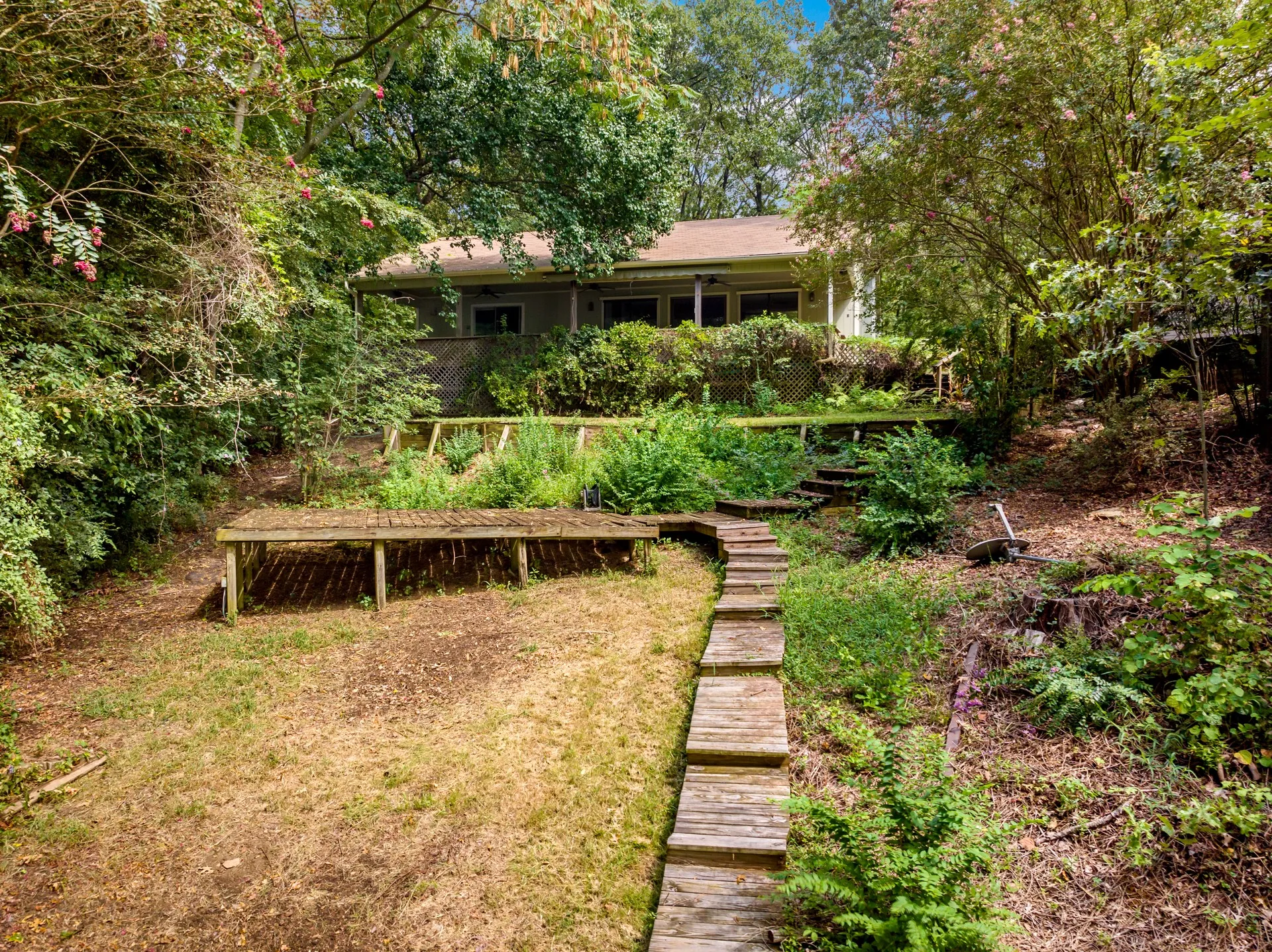Single Family Residence For Sale in Camp County , 147 County Road 2608, Pittsburg, Texas 75686, 1 Bedroom, 1 Bathroom, 1 Garage spaces, 1,610 Sqft, built in 1992, Preowned, Price $349,000, mls#21214151, Real Estate Agent in Pittsburg, Homes For Sale in Camp county, Homes For Sale in Pittsburg, Realtor in Pittsburg Texas, Real Estate Brokerage Independent Realty Texas, Luminita Cordes Realtor