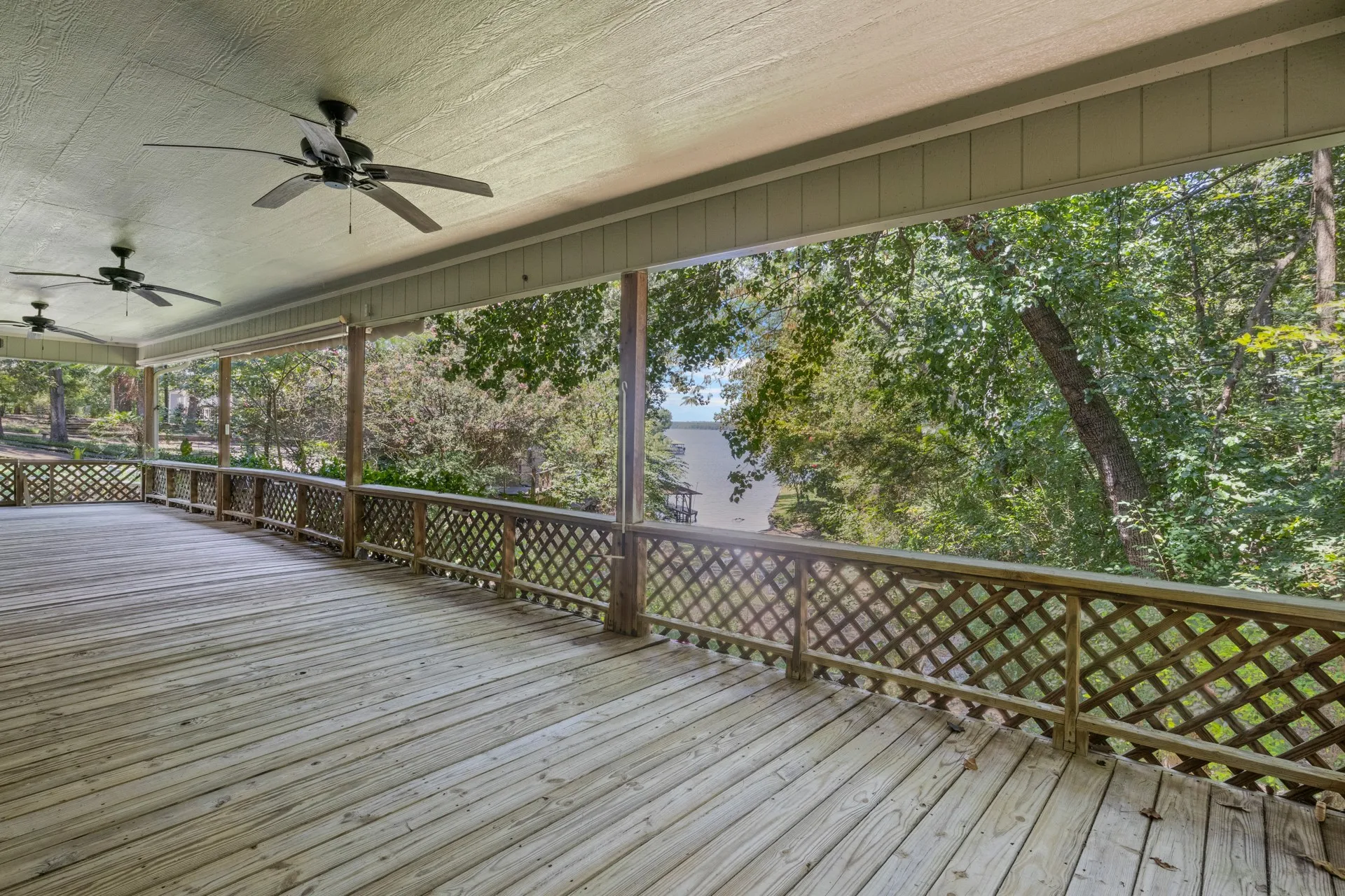 Single Family Residence For Sale in Camp County , 147 County Road 2608, Pittsburg, Texas 75686, 1 Bedroom, 1 Bathroom, 1 Garage spaces, 1,610 Sqft, built in 1992, Preowned, Price $349,000, mls#21214151, Real Estate Agent in Pittsburg, Homes For Sale in Camp county, Homes For Sale in Pittsburg, Realtor in Pittsburg Texas, Real Estate Brokerage Independent Realty Texas, Luminita Cordes Realtor