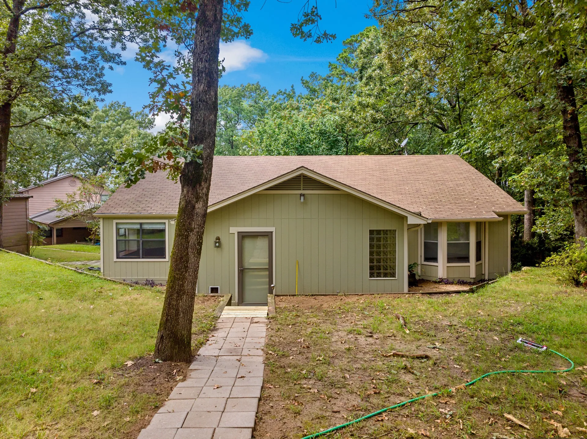 Single Family Residence For Sale in Camp County , 147 County Road 2608, Pittsburg, Texas 75686, 1 Bedroom, 1 Bathroom, 1 Garage spaces, 1,610 Sqft, built in 1992, Preowned, Price $349,000, mls#21214151, Real Estate Agent in Pittsburg, Homes For Sale in Camp county, Homes For Sale in Pittsburg, Realtor in Pittsburg Texas, Real Estate Brokerage Independent Realty Texas, Luminita Cordes Realtor