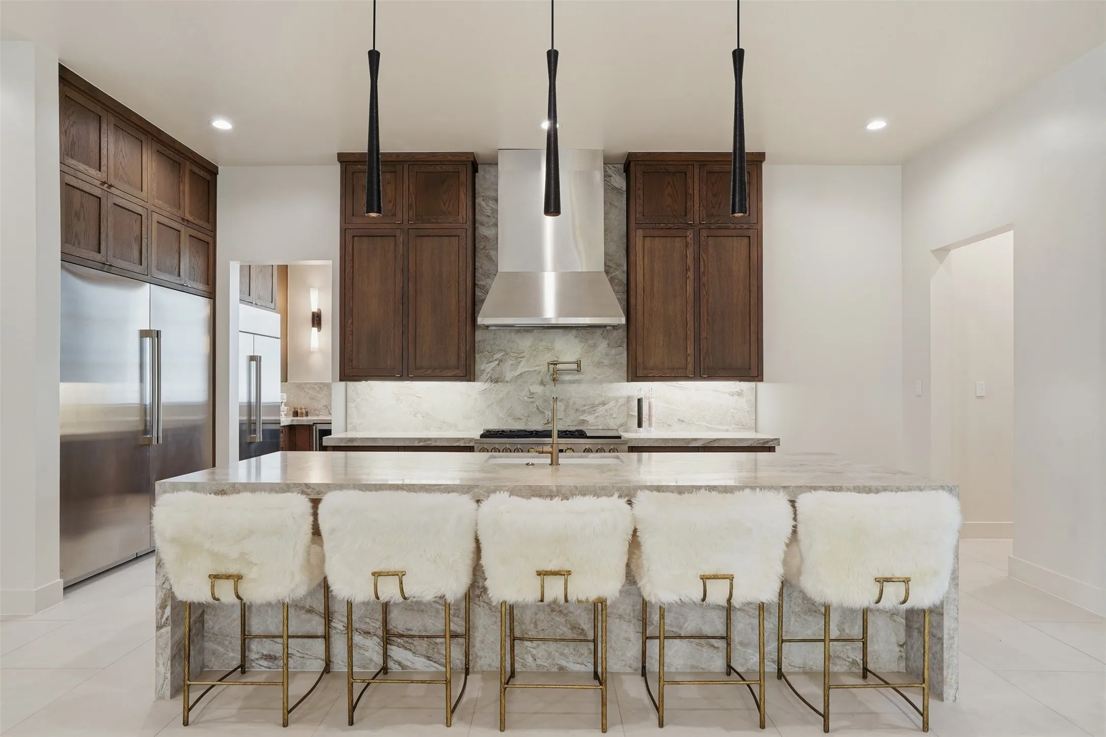 Single Family Residence For Sale in Tarrant County , 7073 The Resort Boulevard, Fort Worth, Texas 76179, 5 Bedrooms, 6 Bathrooms, 3 Garage spaces, 6,237 Sqft, built in 2024, New Construction - Incomplete, Price $4,995,000, mls#21214200, Real Estate Agent in Fort Worth, Homes For Sale in Tarrant county, Homes For Sale in Fort Worth, Realtor in Fort Worth Texas, Real Estate Brokerage Independent Realty Texas, Luminita Cordes Realtor