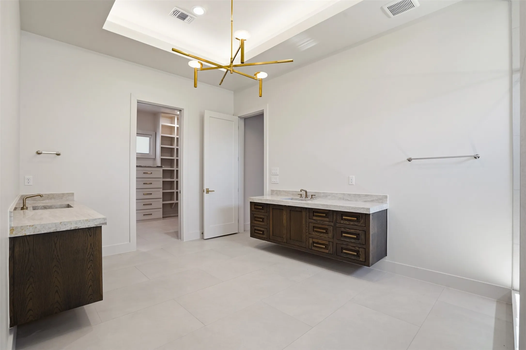 Single Family Residence For Sale in Tarrant County , 7073 The Resort Boulevard, Fort Worth, Texas 76179, 5 Bedrooms, 6 Bathrooms, 3 Garage spaces, 6,237 Sqft, built in 2024, New Construction - Incomplete, Price $4,995,000, mls#21214200, Real Estate Agent in Fort Worth, Homes For Sale in Tarrant county, Homes For Sale in Fort Worth, Realtor in Fort Worth Texas, Real Estate Brokerage Independent Realty Texas, Luminita Cordes Realtor