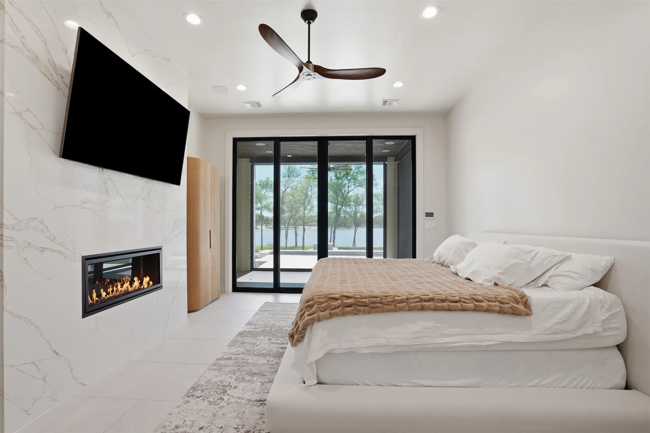 Single Family Residence For Sale in Tarrant County , 7073 The Resort Boulevard, Fort Worth, Texas 76179, 5 Bedrooms, 6 Bathrooms, 3 Garage spaces, 6,237 Sqft, built in 2024, New Construction - Incomplete, Price $4,995,000, mls#21214200, Real Estate Agent in Fort Worth, Homes For Sale in Tarrant county, Homes For Sale in Fort Worth, Realtor in Fort Worth Texas, Real Estate Brokerage Independent Realty Texas, Luminita Cordes Realtor