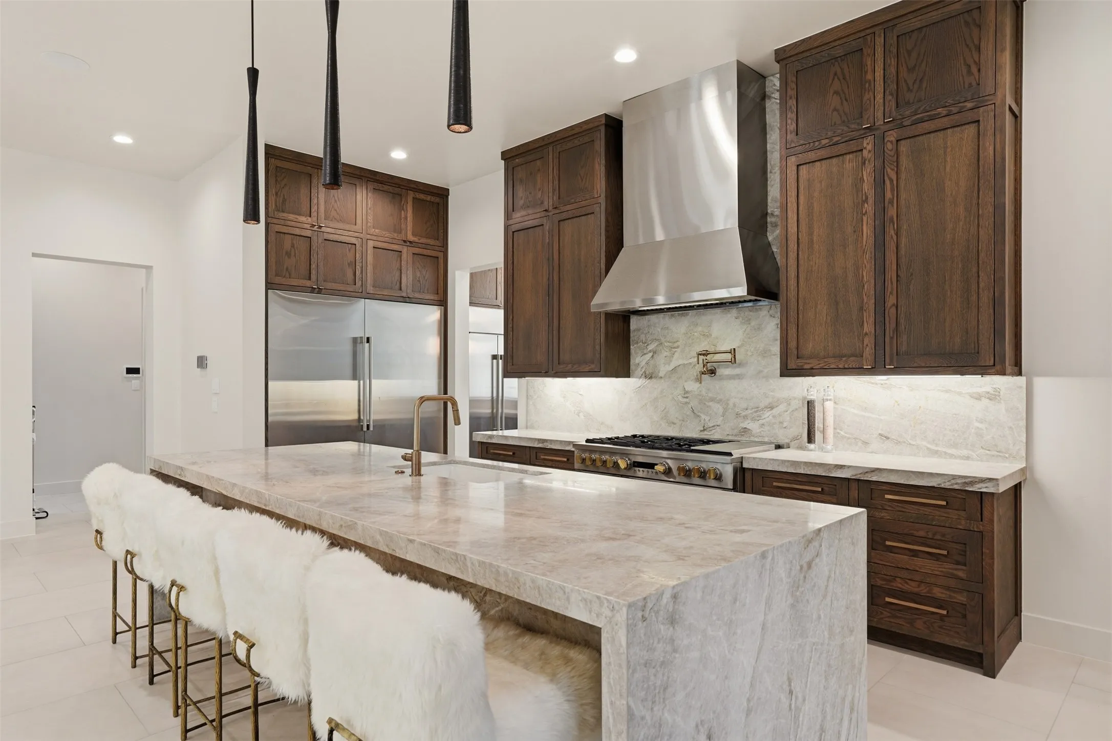 Single Family Residence For Sale in Tarrant County , 7073 The Resort Boulevard, Fort Worth, Texas 76179, 5 Bedrooms, 6 Bathrooms, 3 Garage spaces, 6,237 Sqft, built in 2024, New Construction - Incomplete, Price $4,995,000, mls#21214200, Real Estate Agent in Fort Worth, Homes For Sale in Tarrant county, Homes For Sale in Fort Worth, Realtor in Fort Worth Texas, Real Estate Brokerage Independent Realty Texas, Luminita Cordes Realtor