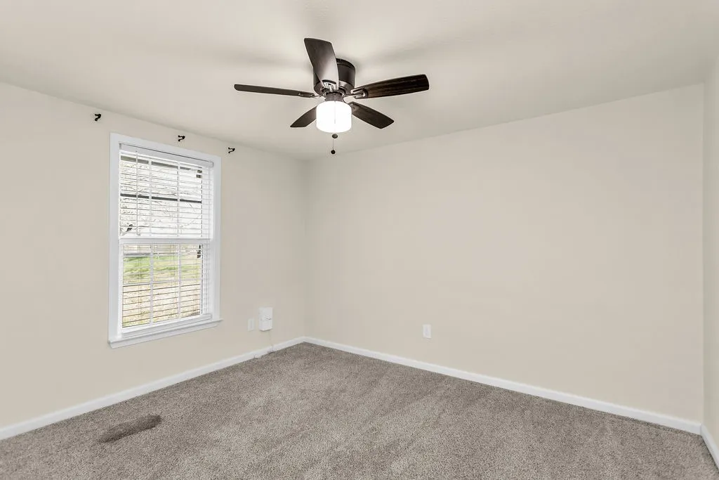 Single Family Residence For Sale in Collin County , 2225 S Bridgefarmer Road, Lowry Crossing, Texas 75069, 3 Bedroom, 2 Bathroom, 1 Garage spaces, 1,272 Sqft, built in 1970, Preowned, mls#21169438, Real Estate Agent in Lowry Crossing, Homes For Sale in Collin county, Homes For Sale in Lowry Crossing, Realtor in Lowry Crossing Texas, Real Estate Brokerage Independent Realty Texas, Luminita Cordes Realtor