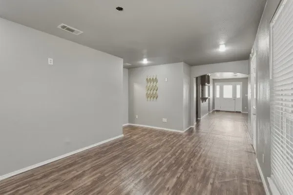 Single Family Residence For Sale in Dallas County , 7213 Lakeview Parkway, Rowlett, Texas 75088, 3 Bedroom, 2 Bathroom, 1 Garage spaces, 1,800 Sqft, built in 1950, mls#21214230, Real Estate Agent in Rowlett, Homes For Sale in Dallas county, Homes For Sale in Rowlett, Realtor in Rowlett Texas, Real Estate Brokerage Independent Realty Texas, Luminita Cordes Realtor
