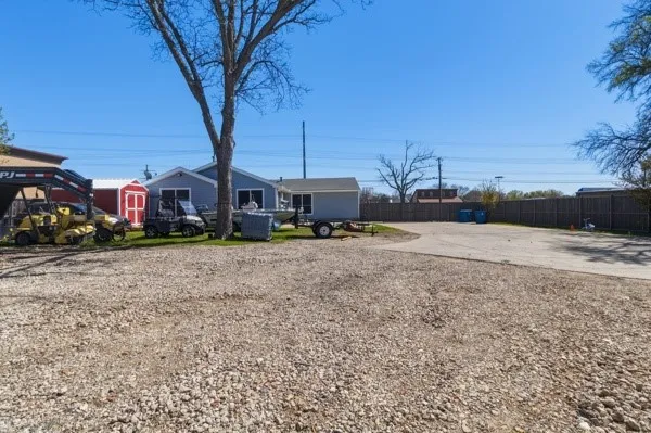 Single Family Residence For Sale in Dallas County , 7213 Lakeview Parkway, Rowlett, Texas 75088, 3 Bedroom, 2 Bathroom, 1 Garage spaces, 1,800 Sqft, built in 1950, mls#21214230, Real Estate Agent in Rowlett, Homes For Sale in Dallas county, Homes For Sale in Rowlett, Realtor in Rowlett Texas, Real Estate Brokerage Independent Realty Texas, Luminita Cordes Realtor