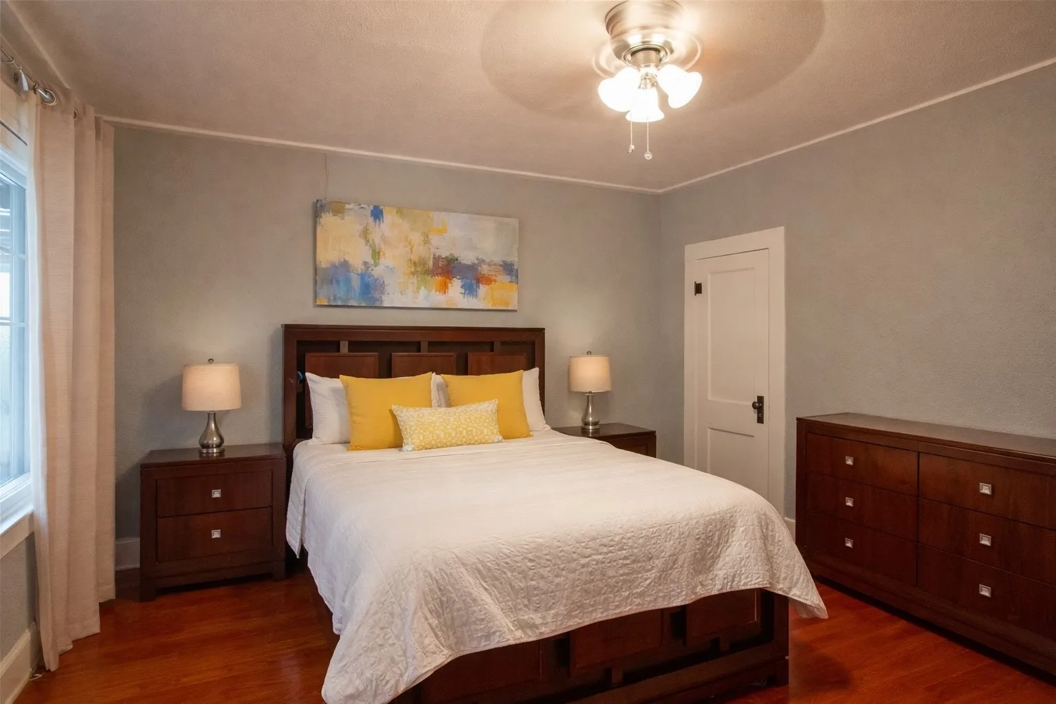 Single Family Residence For Sale in Tarrant County , 2910 20th Street, Fort Worth, Texas 76106, 2 Bedroom, 1 Bathroom, Garage spaces, 756 Sqft, built in 1940, Preowned, mls#21213496, Real Estate Agent in Fort Worth, Homes For Sale in Tarrant county, Homes For Sale in Fort Worth, Realtor in Fort Worth Texas, Real Estate Brokerage Independent Realty Texas, Luminita Cordes Realtor