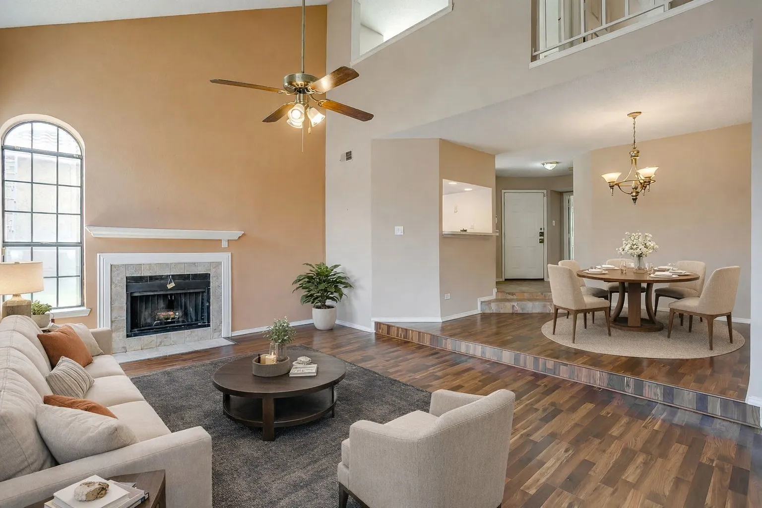 Condominium For Sale in Tarrant County , 6504 Hickock Drive 6D, Fort Worth, Texas 76116, 3 Bedroom, 3 Bathroom, 1 Garage spaces, 1,473 Sqft, built in 1984, mls#21185064, Real Estate Agent in Fort Worth, Homes For Sale in Tarrant county, Homes For Sale in Fort Worth, Realtor in Fort Worth Texas, Real Estate Brokerage Independent Realty Texas, Luminita Cordes Realtor