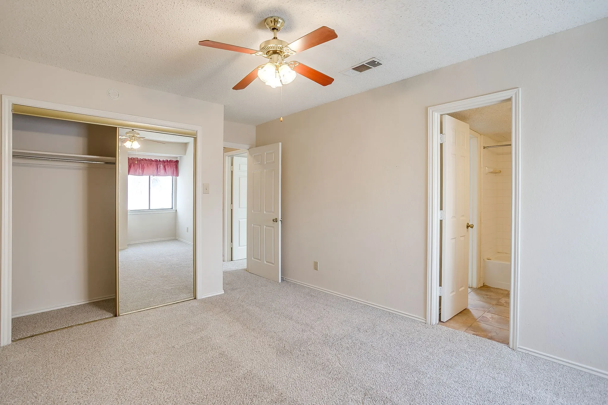 Upstairs Bedroom 1