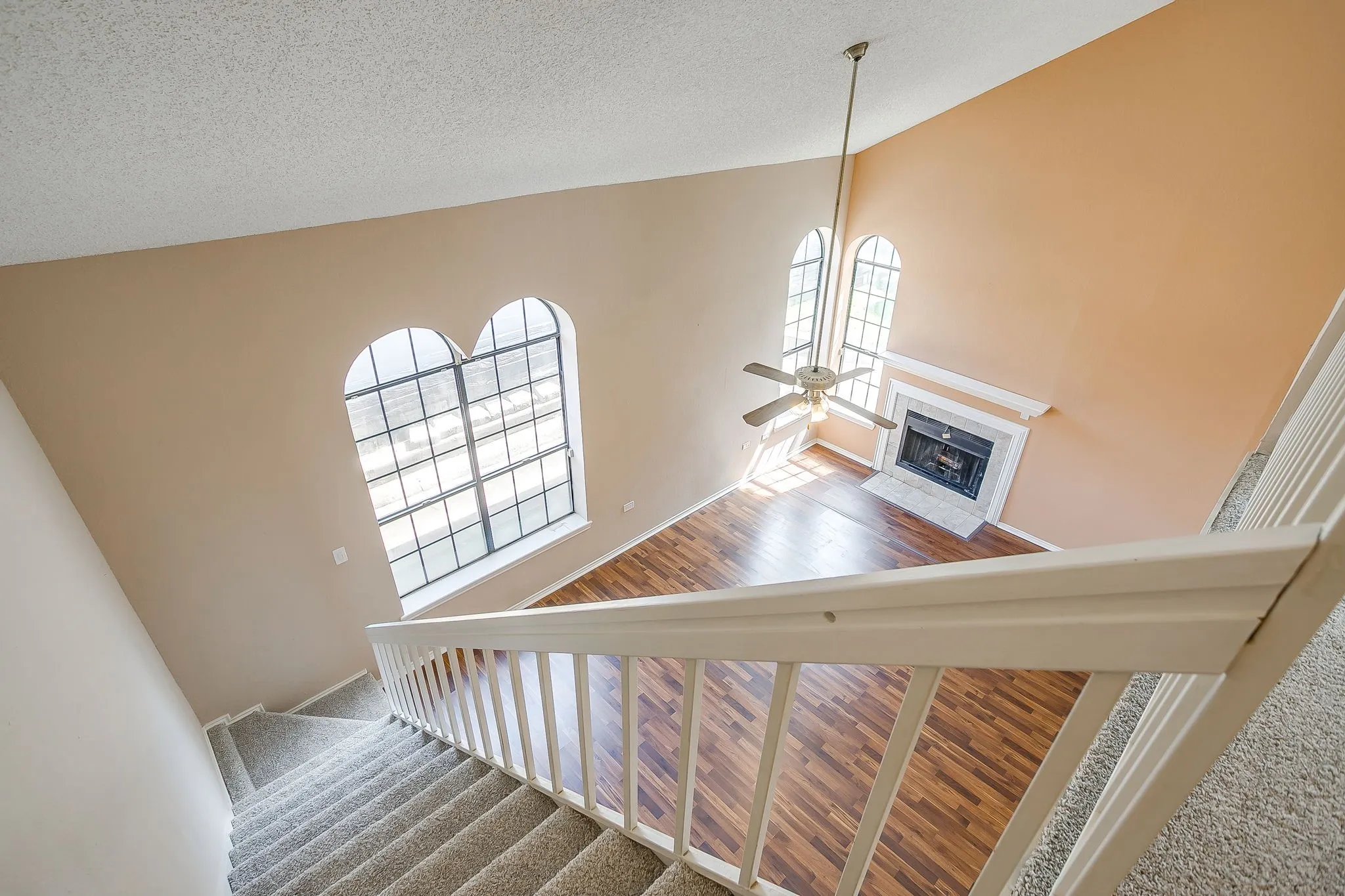 Condominium For Sale in Tarrant County , 6504 Hickock Drive 6D, Fort Worth, Texas 76116, 3 Bedroom, 3 Bathroom, 1 Garage spaces, 1,473 Sqft, built in 1984, mls#21185064, Real Estate Agent in Fort Worth, Homes For Sale in Tarrant county, Homes For Sale in Fort Worth, Realtor in Fort Worth Texas, Real Estate Brokerage Independent Realty Texas, Luminita Cordes Realtor