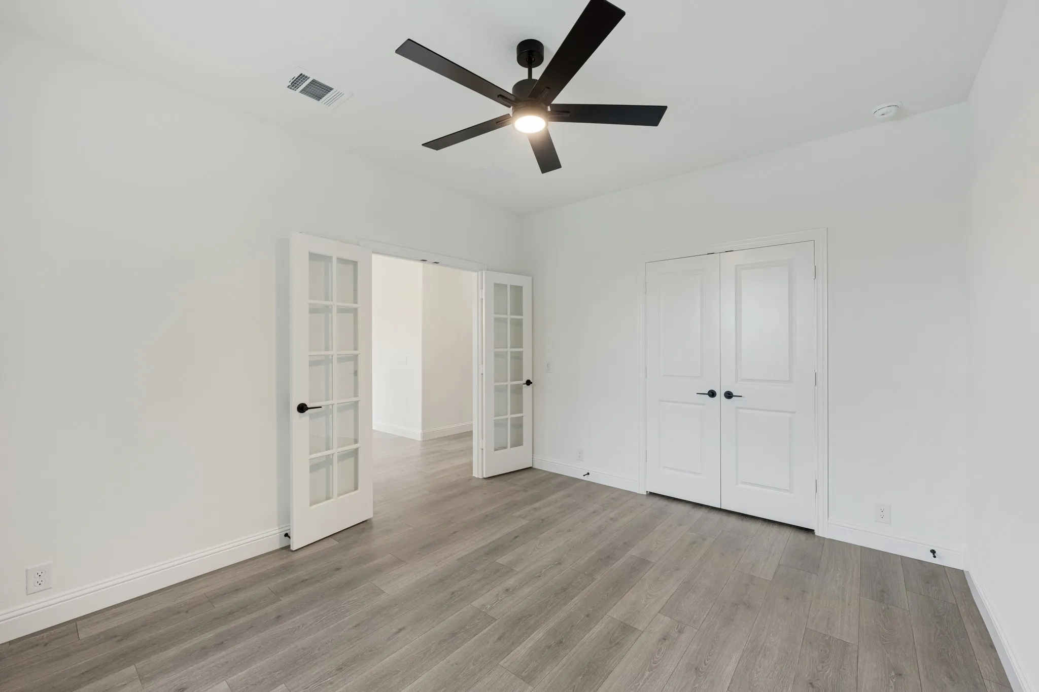 Single Family Residence For Sale in Hunt County , 237 Sweetwater Drive, Commerce, Texas 75428, 5 Bedroom, 4 Bathroom, 2 Garage spaces, 3,485 Sqft, built in 2026, New Construction - Incomplete, mls#21214331, Real Estate Agent in Commerce, Homes For Sale in Hunt county, Homes For Sale in Commerce, Realtor in Commerce Texas, Real Estate Brokerage Independent Realty Texas, Luminita Cordes Realtor