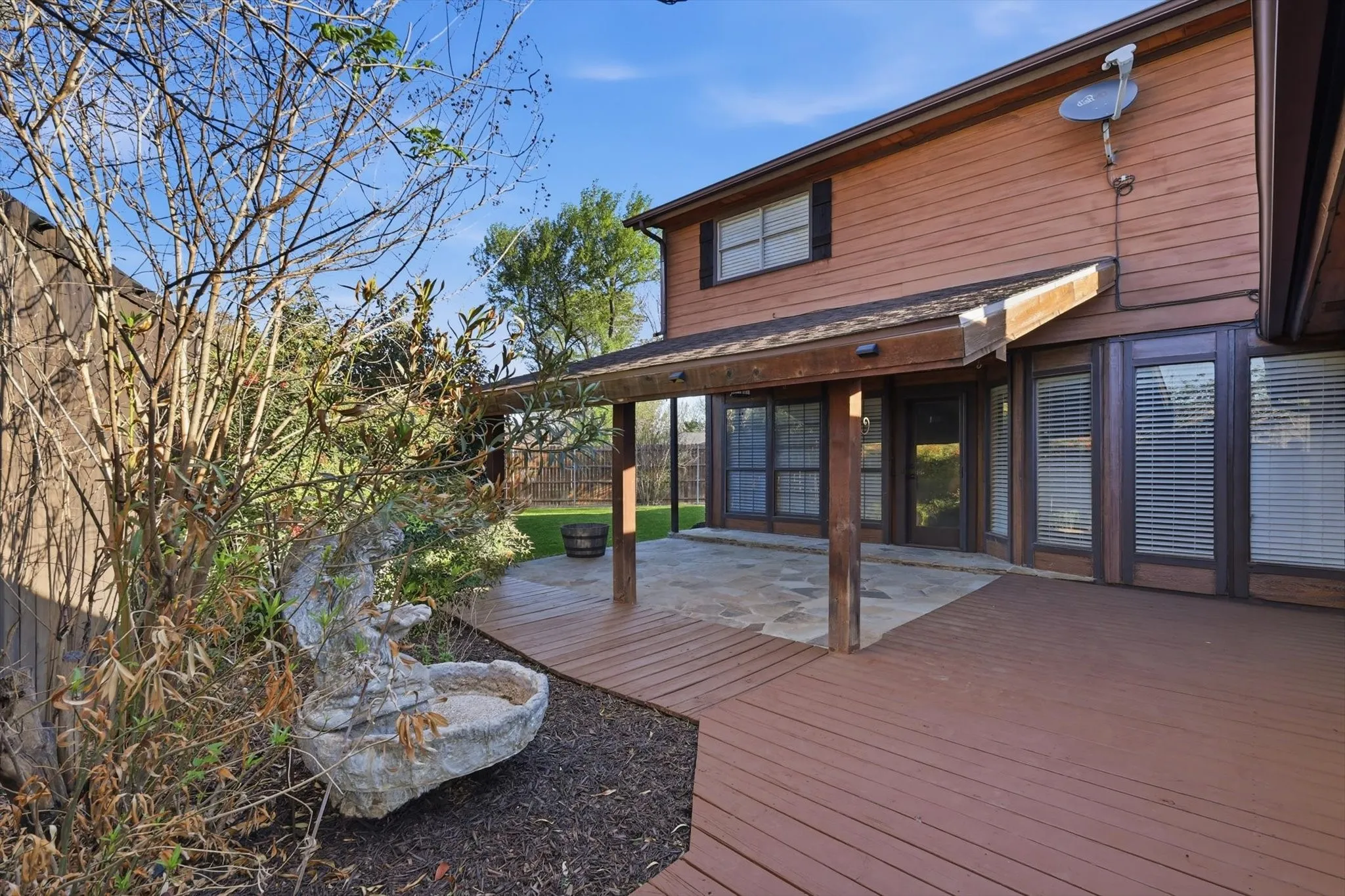 Single Family Residence For Sale in Tarrant County , 3609 Wayne Court, Bedford, Texas 76021, 4 Bedroom, 3 Bathroom, 2 Garage spaces, 2,312 Sqft, built in 1974, Preowned, mls#21210534, Real Estate Agent in Bedford, Homes For Sale in Tarrant county, Homes For Sale in Bedford, Realtor in Bedford Texas, Real Estate Brokerage Independent Realty Texas, Luminita Cordes Realtor
