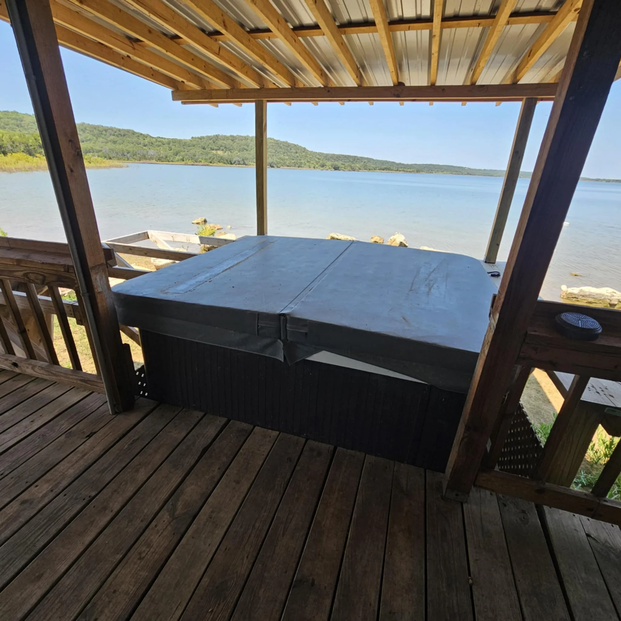 Manufactured Home For Sale in Wise County , 140 Meadow Pond Court, Runaway Bay, Texas 76426, 4 Bedroom, 2 Bathroom, Garage spaces, 2,176 Sqft, built in 2012, Preowned, mls#21214369, Real Estate Agent in Runaway Bay, Homes For Sale in Wise county, Homes For Sale in Runaway Bay, Realtor in Runaway Bay Texas, Real Estate Brokerage Independent Realty Texas, Luminita Cordes Realtor