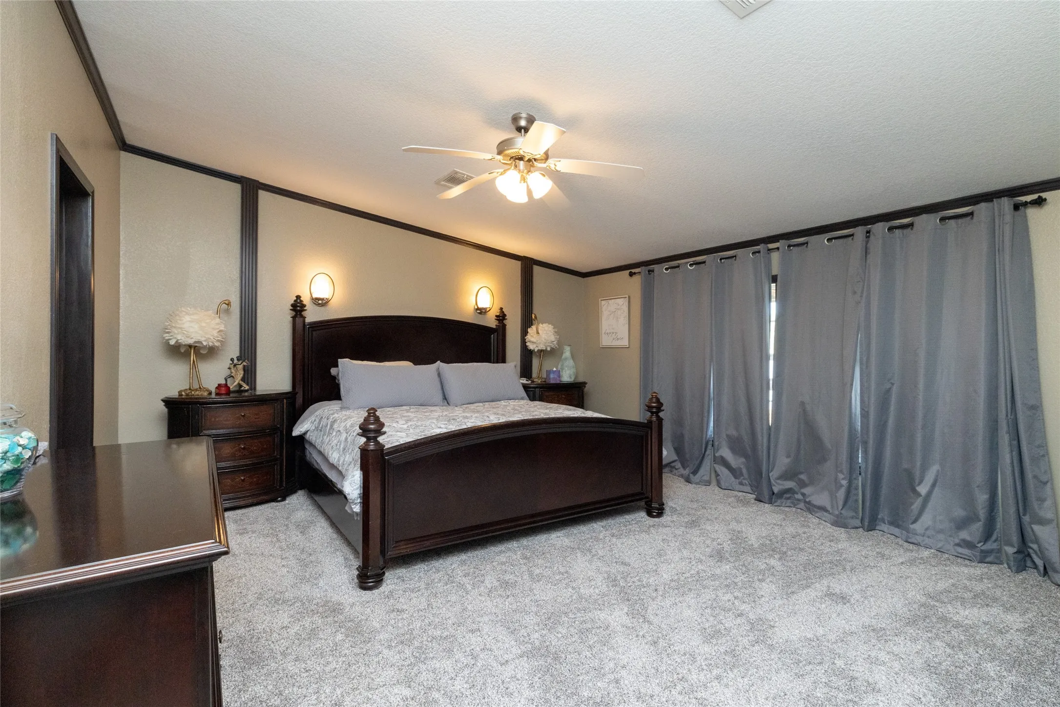 Manufactured Home For Sale in Wise County , 140 Meadow Pond Court, Runaway Bay, Texas 76426, 4 Bedroom, 2 Bathroom, Garage spaces, 2,176 Sqft, built in 2012, Preowned, mls#21214369, Real Estate Agent in Runaway Bay, Homes For Sale in Wise county, Homes For Sale in Runaway Bay, Realtor in Runaway Bay Texas, Real Estate Brokerage Independent Realty Texas, Luminita Cordes Realtor